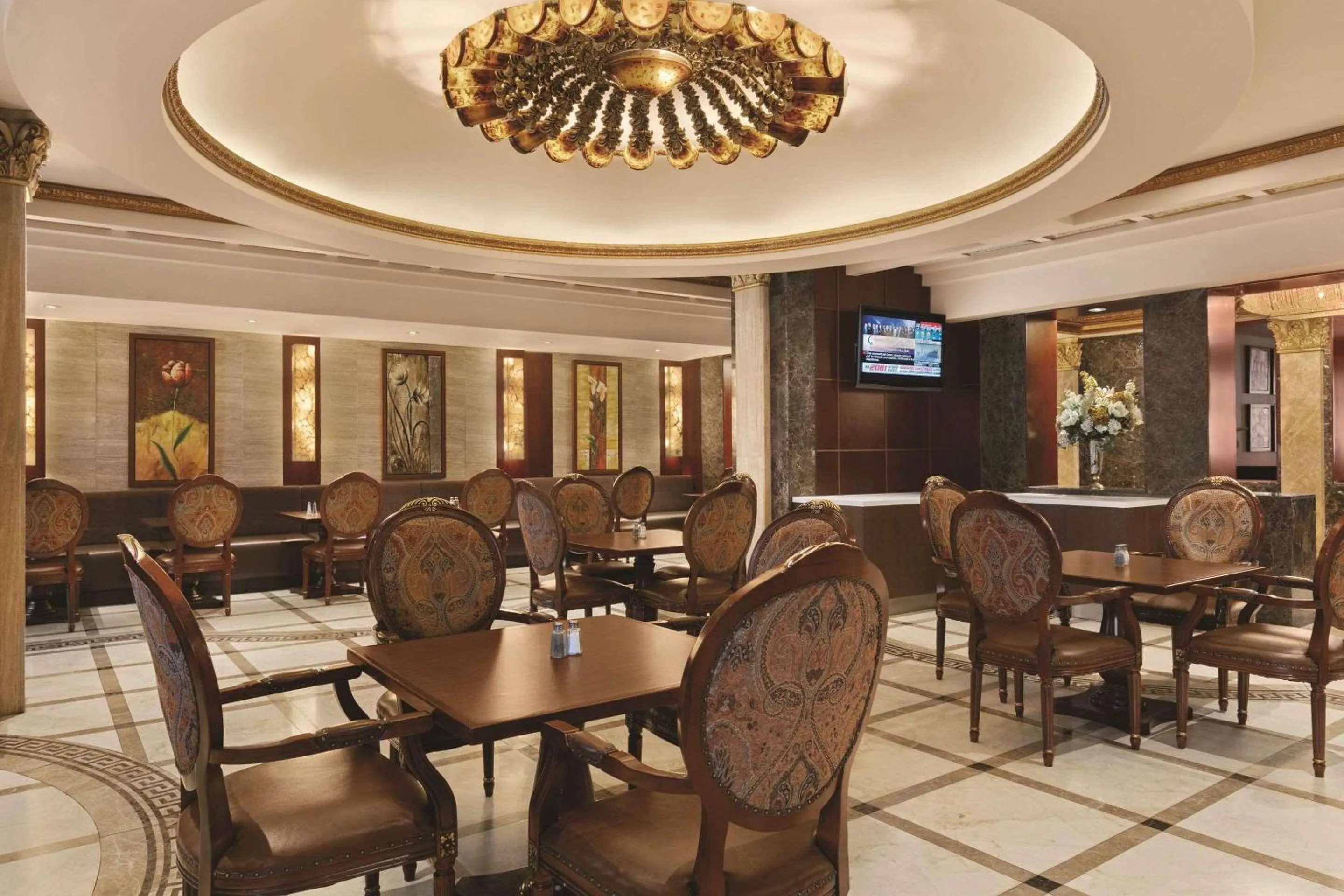 Breakfast in Radisson Hotel Toronto Airport West