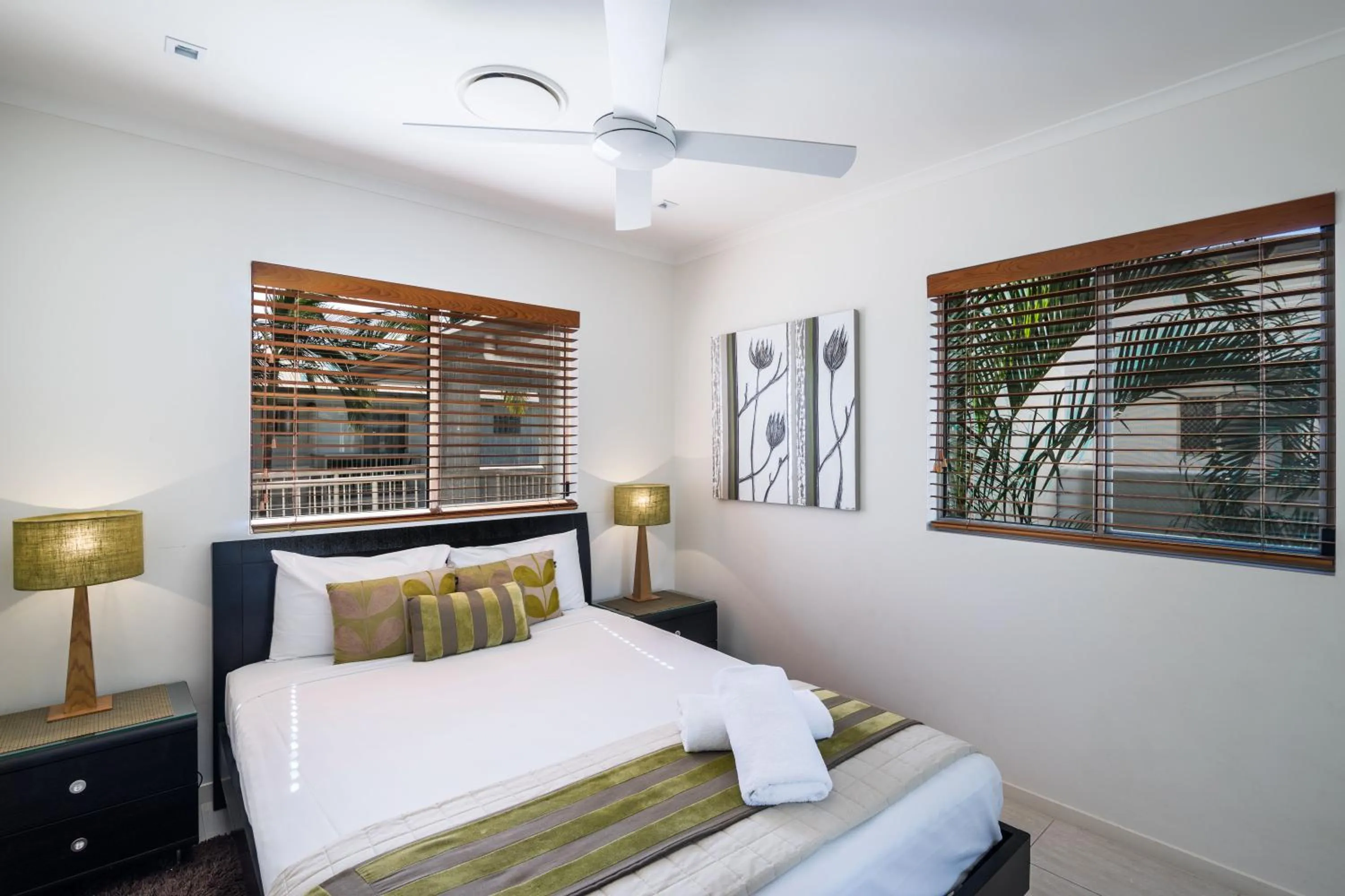 Bedroom, Bed in Offshore Noosa Resort