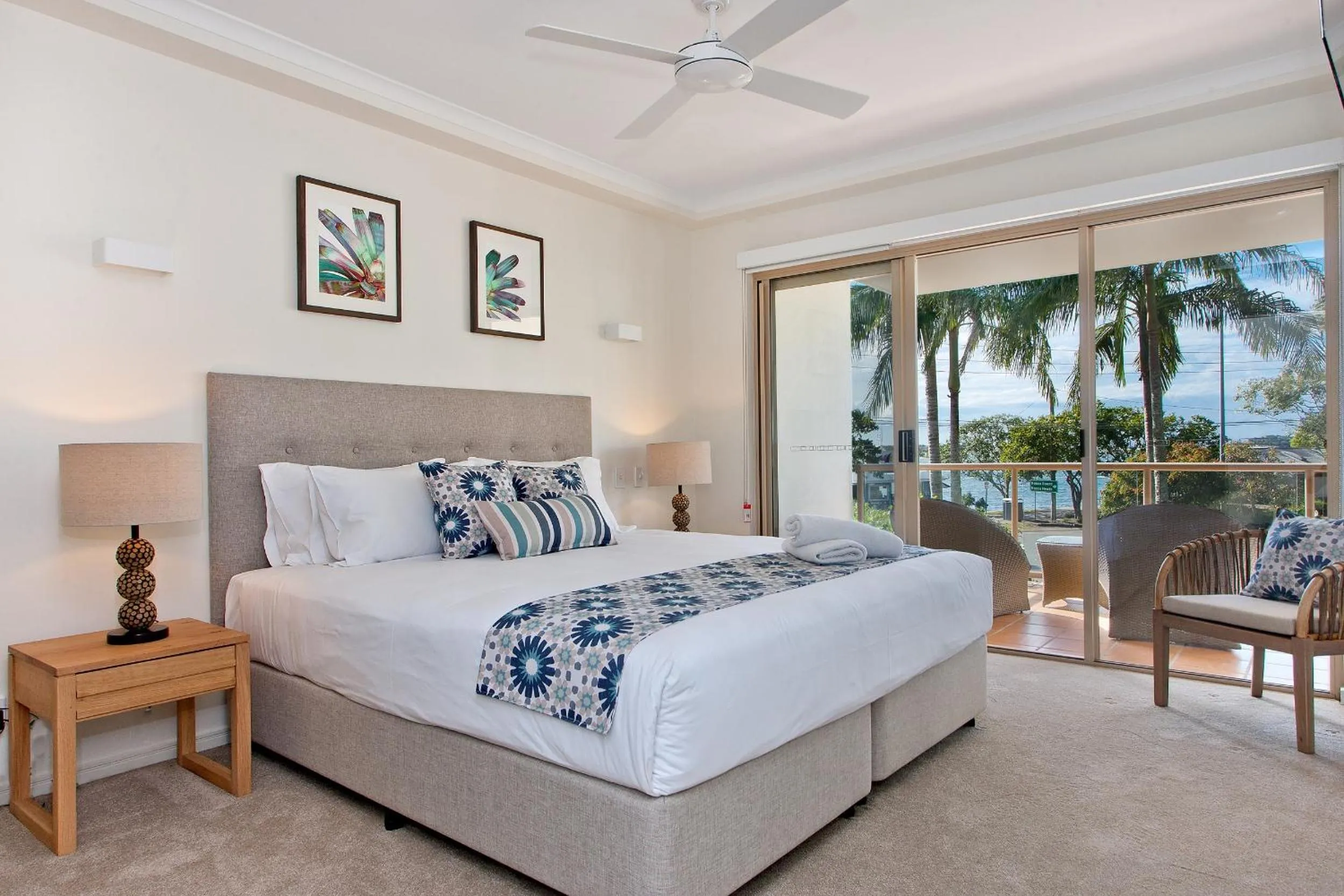 River view, Bed in Offshore Noosa Resort