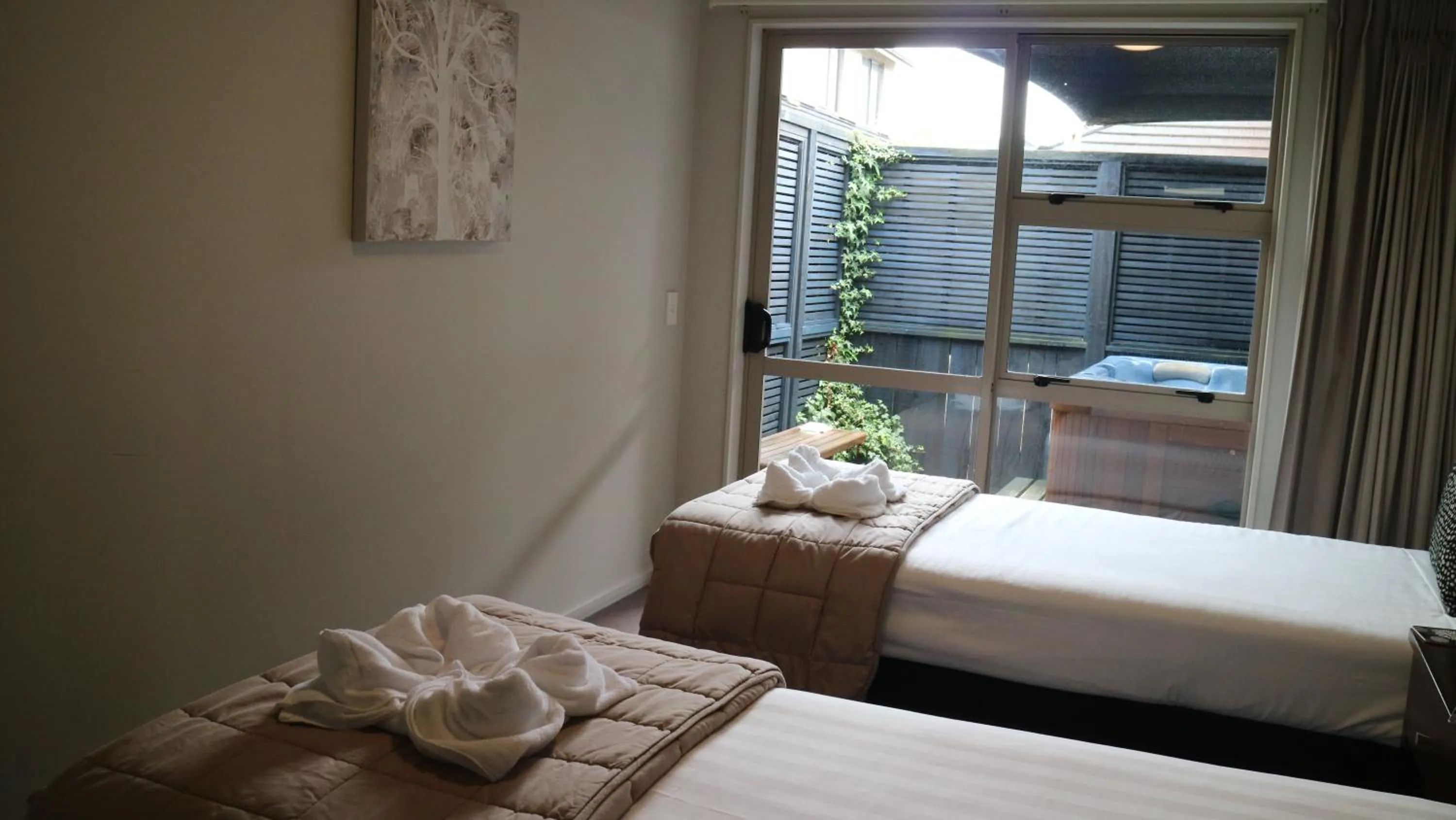 Bed in Executive On Fenton