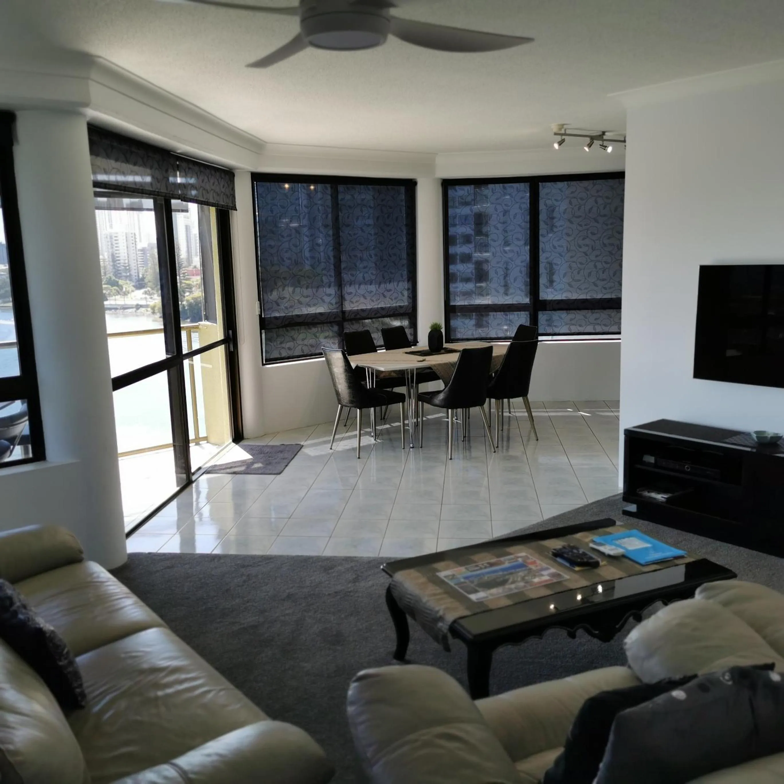 Surfers Hawaiian Holiday Apartments