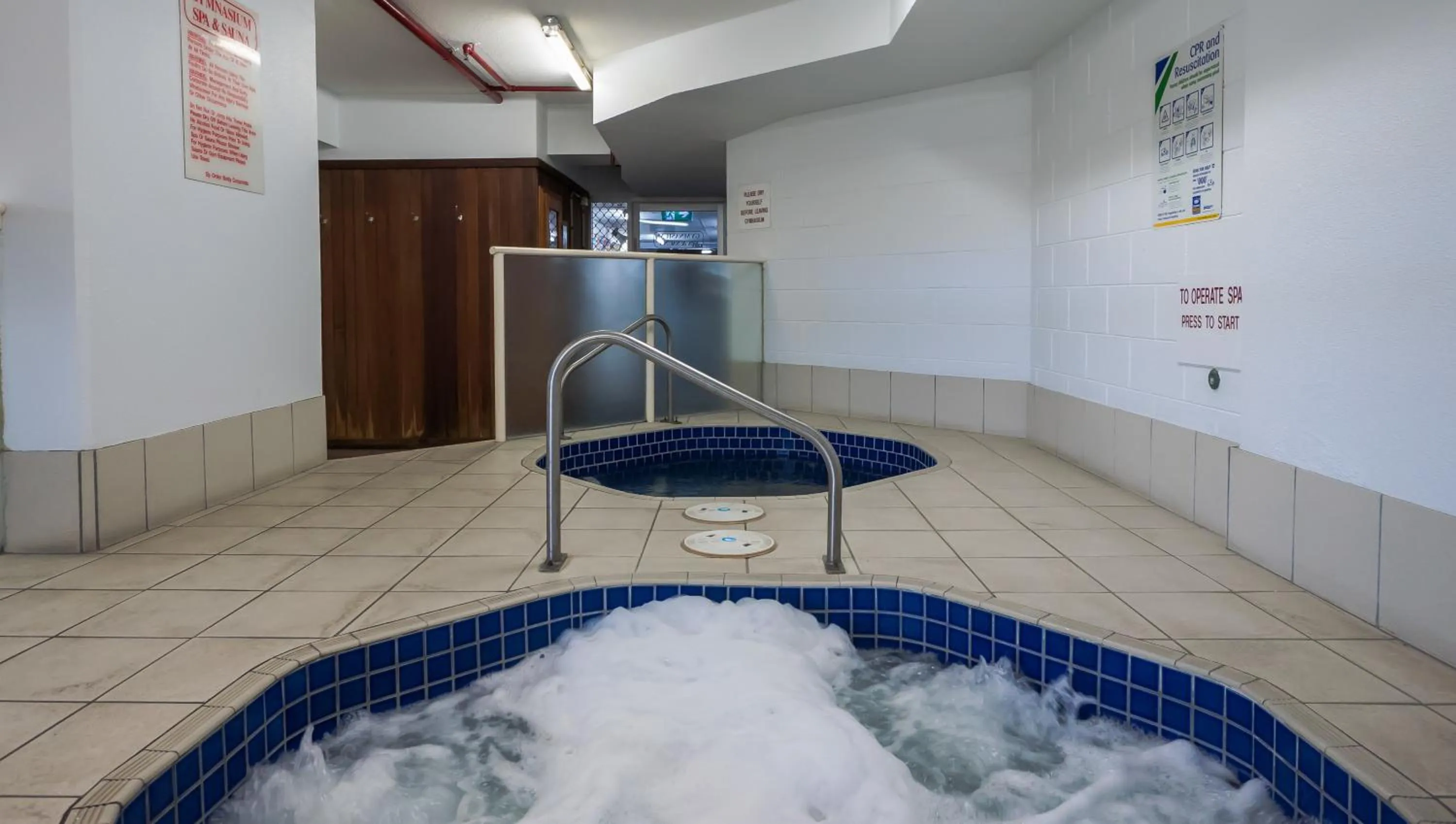 Hot Spring Bath in Surfers Hawaiian Holiday Apartments