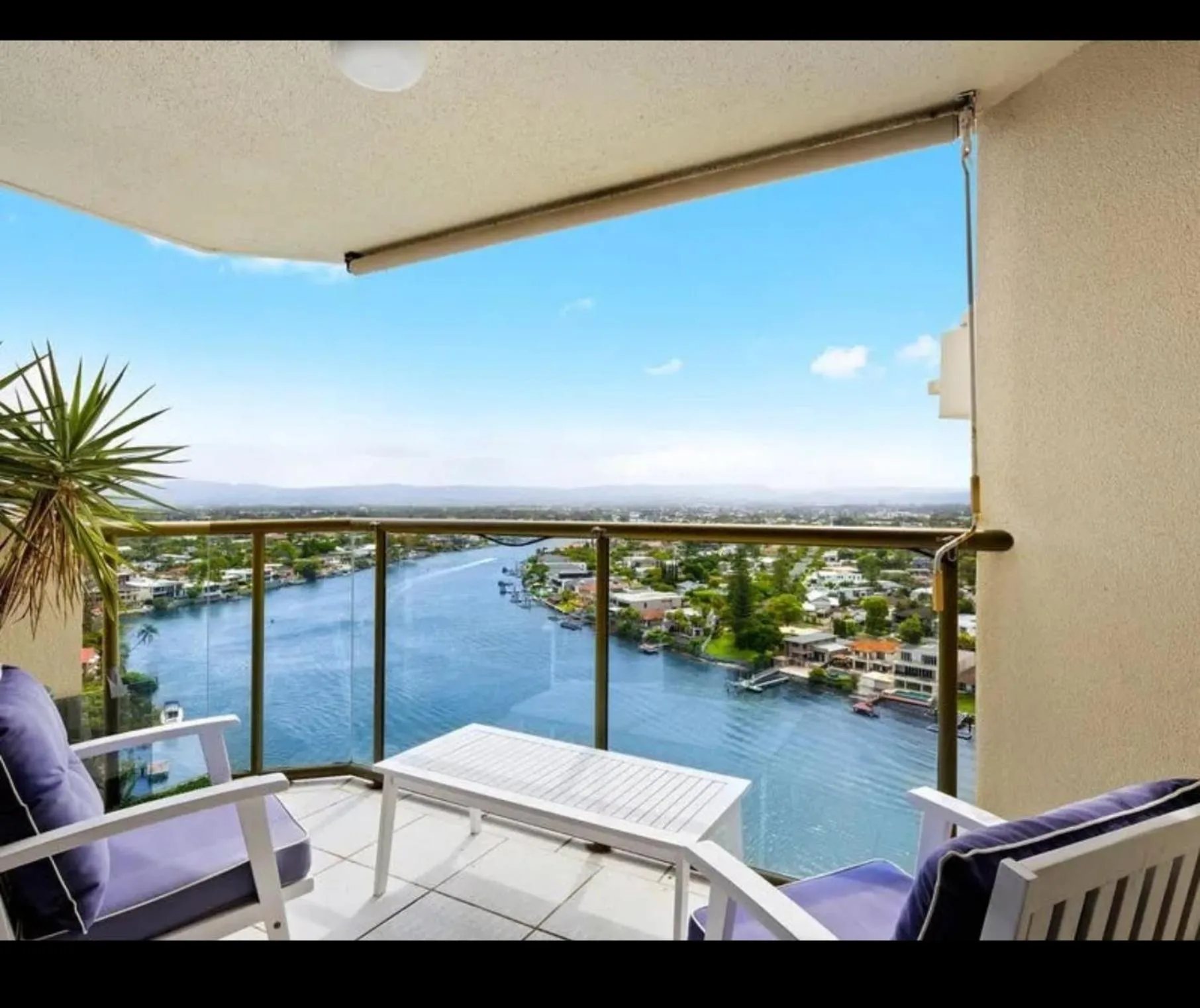 Surfers Hawaiian Holiday Apartments