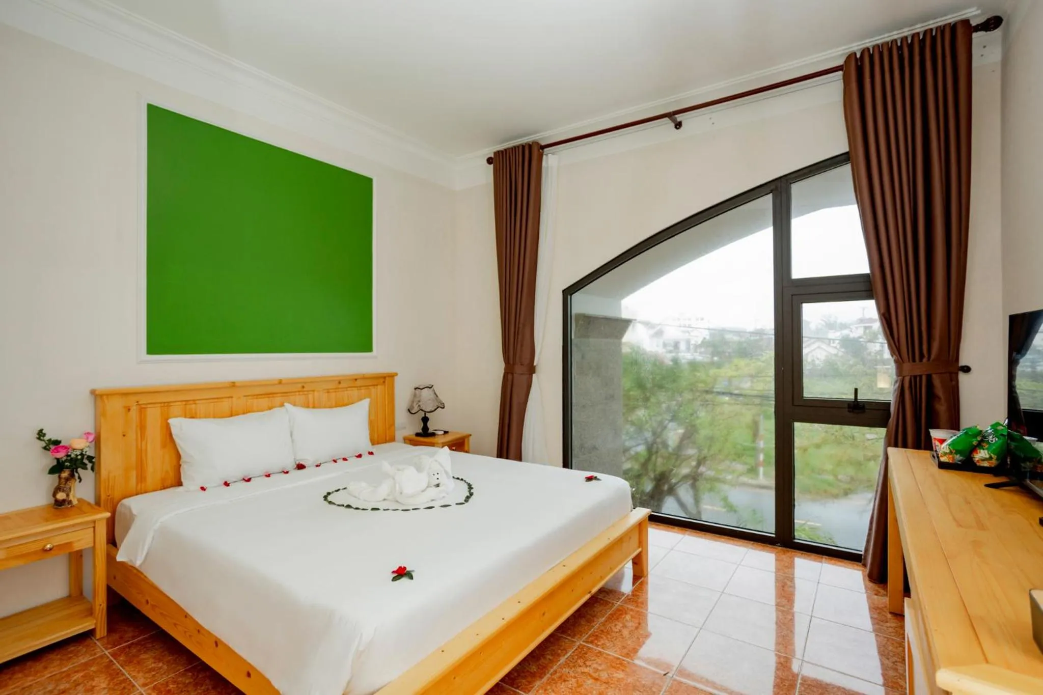 Garden view, Bed in Sea and Sand Hotel