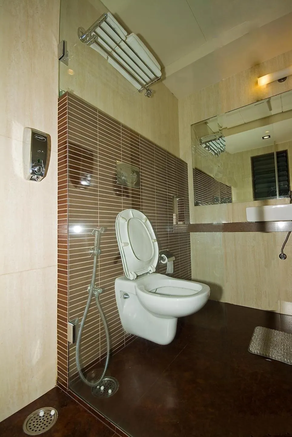 Bathroom in Chateau Windsor Hotel - Marine Drive