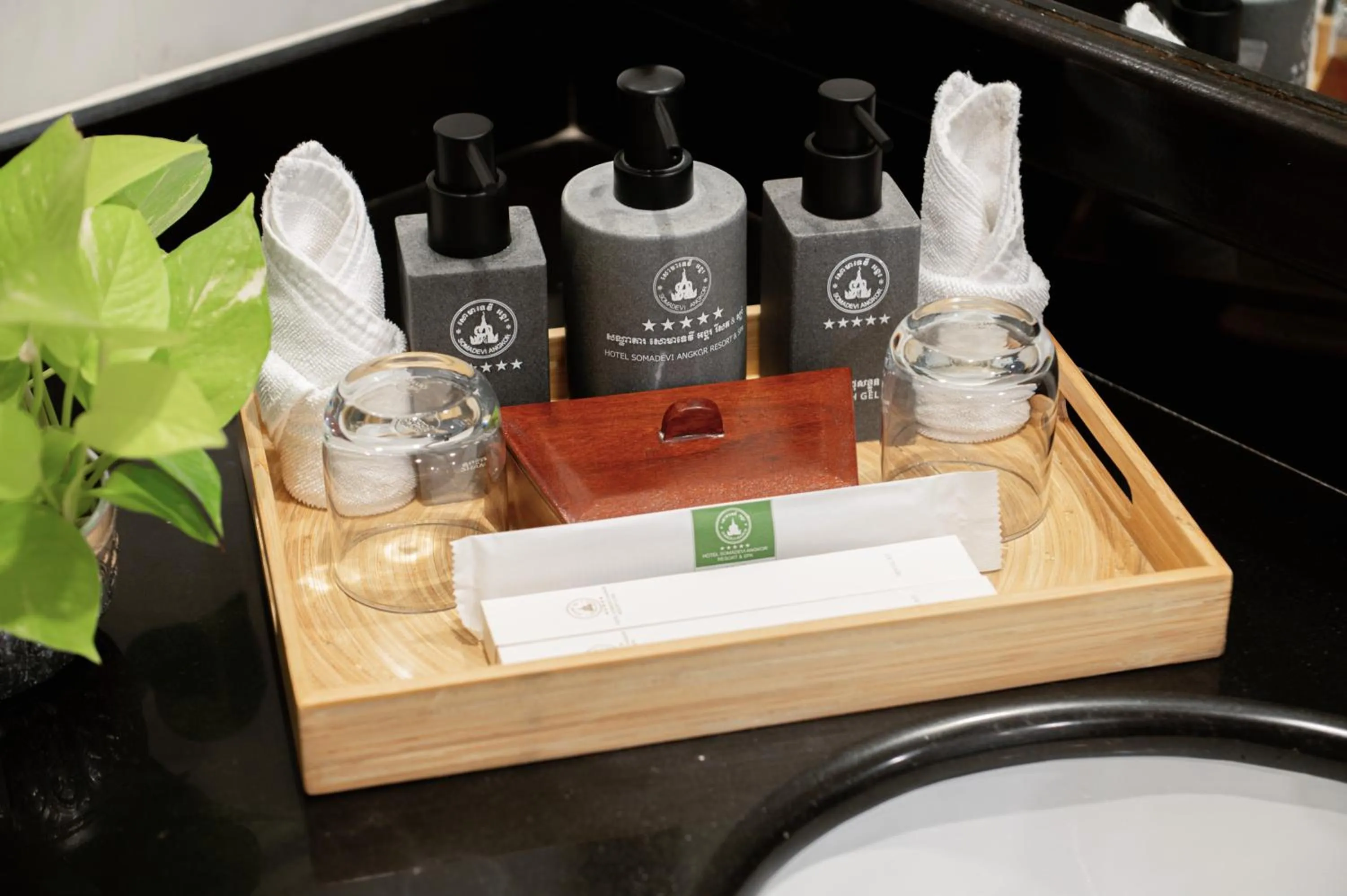 Bathroom in Hotel Somadevi Angkor Resort & Spa