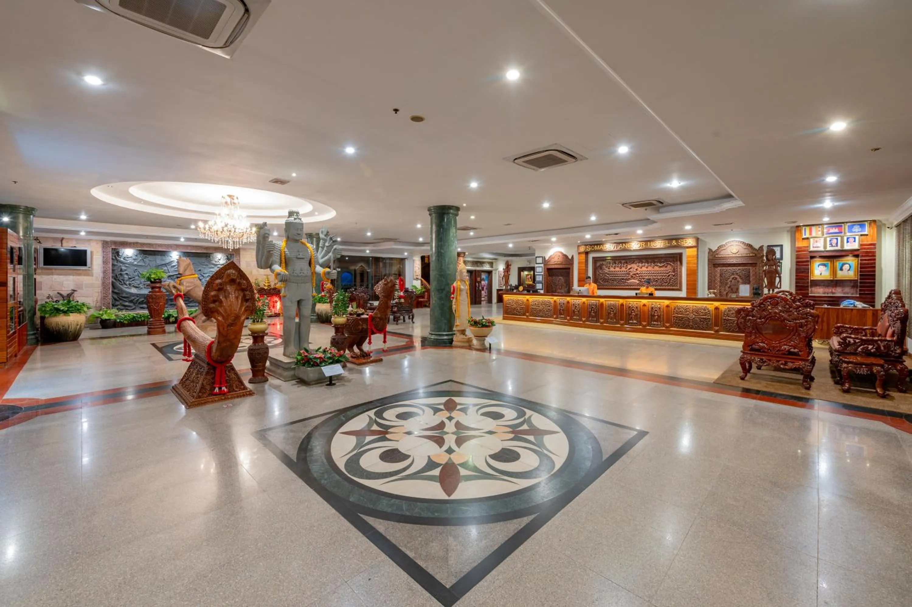 Lobby or reception in Hotel Somadevi Angkor Resort & Spa