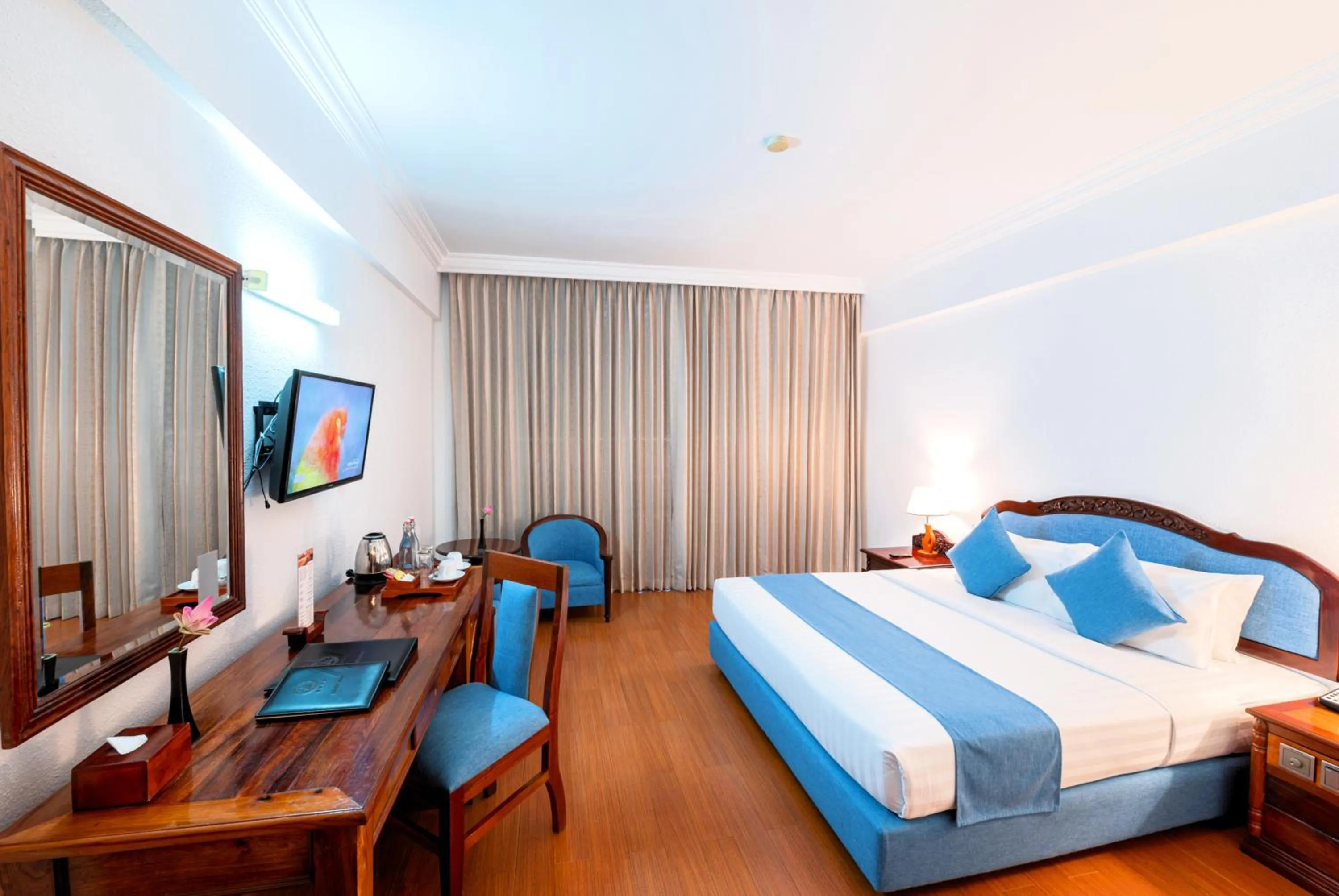 Photo of the whole room, Bed in Hotel Somadevi Angkor Resort & Spa