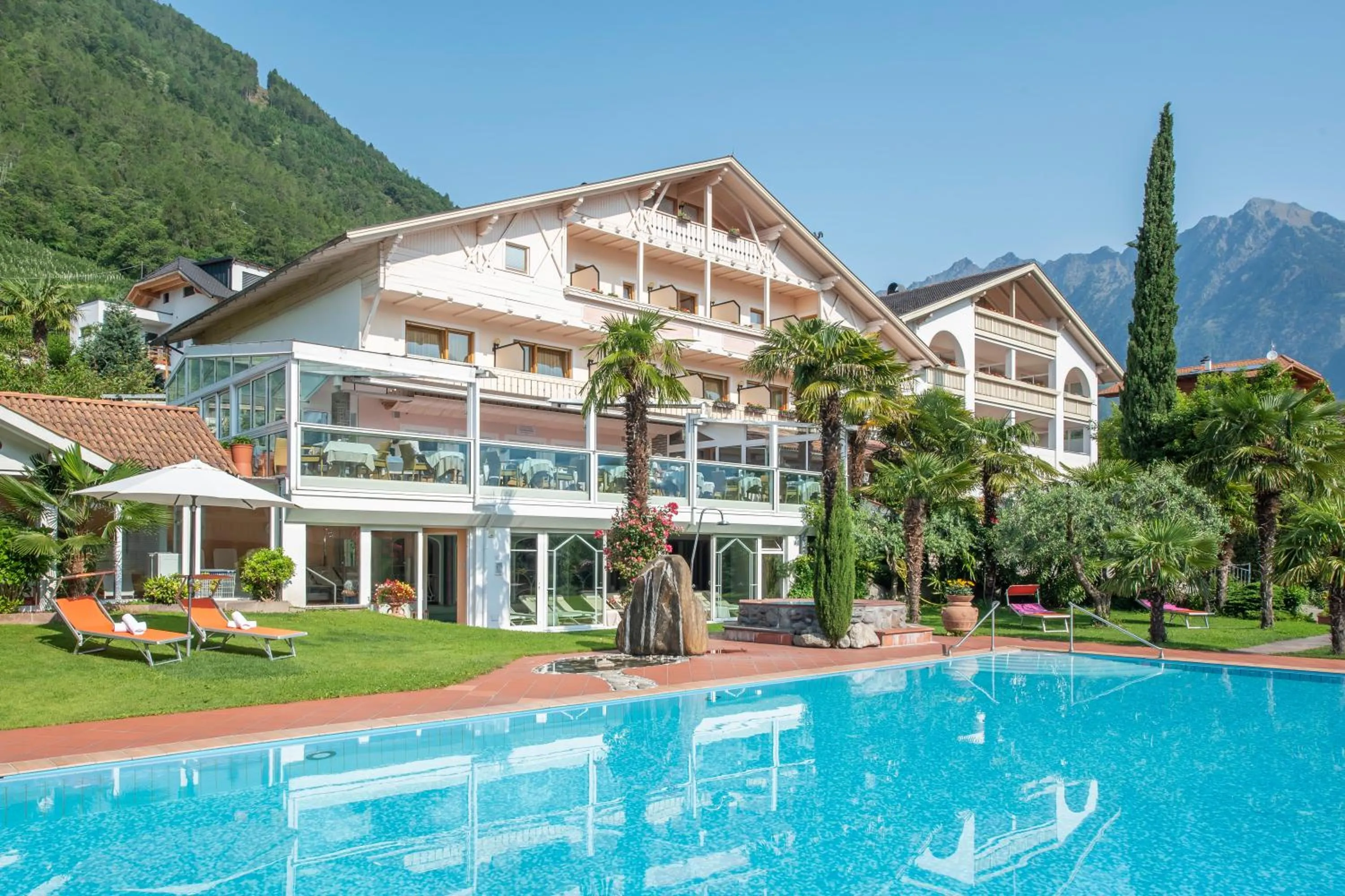 Property building in Glanzhof Hotel & Apartments