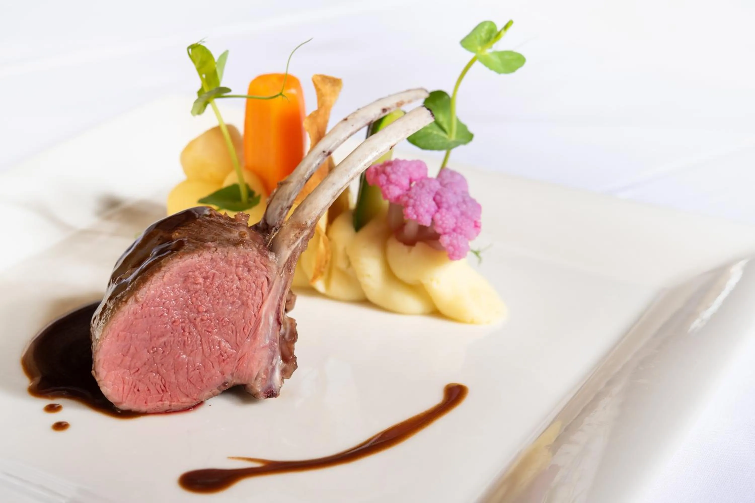 Restaurant/places to eat in Glanzhof Hotel & Apartments