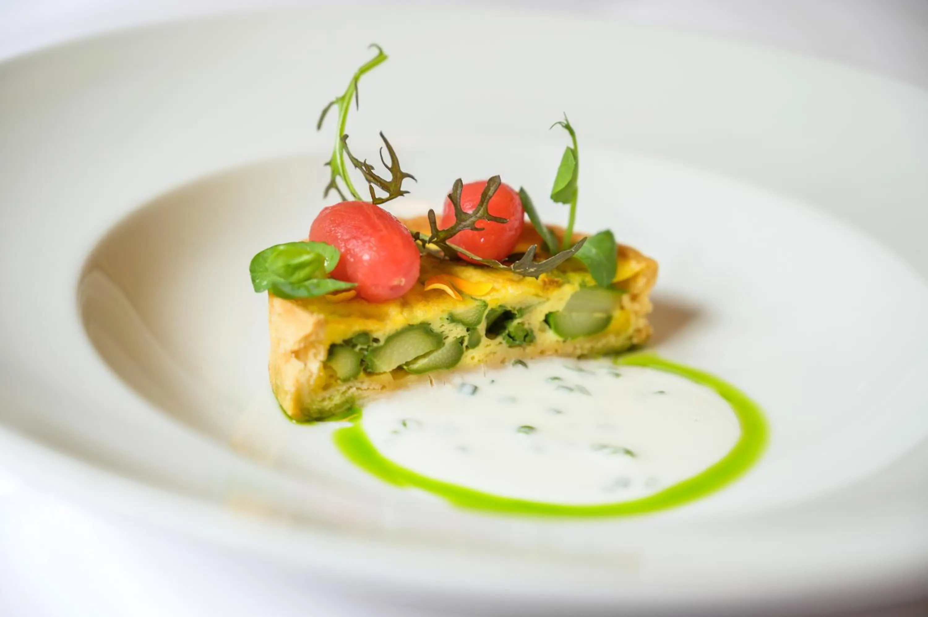 Restaurant/places to eat in Glanzhof Hotel & Apartments