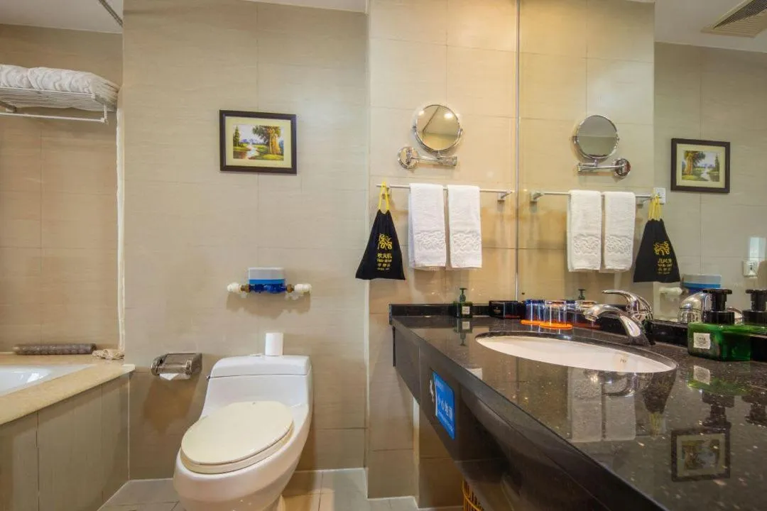 Super House International