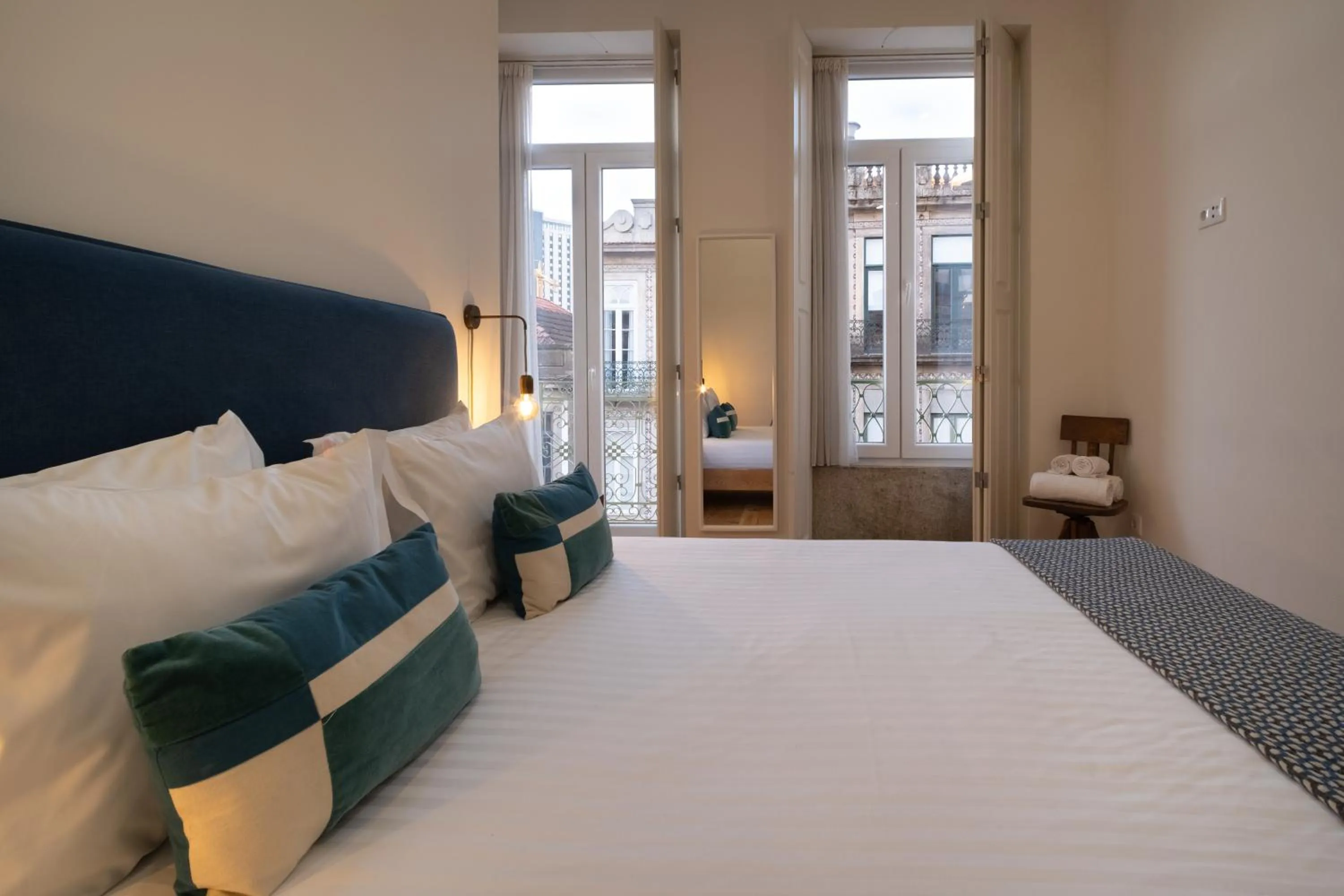 Bedroom, Bed in Bonfim 234 Townhouse