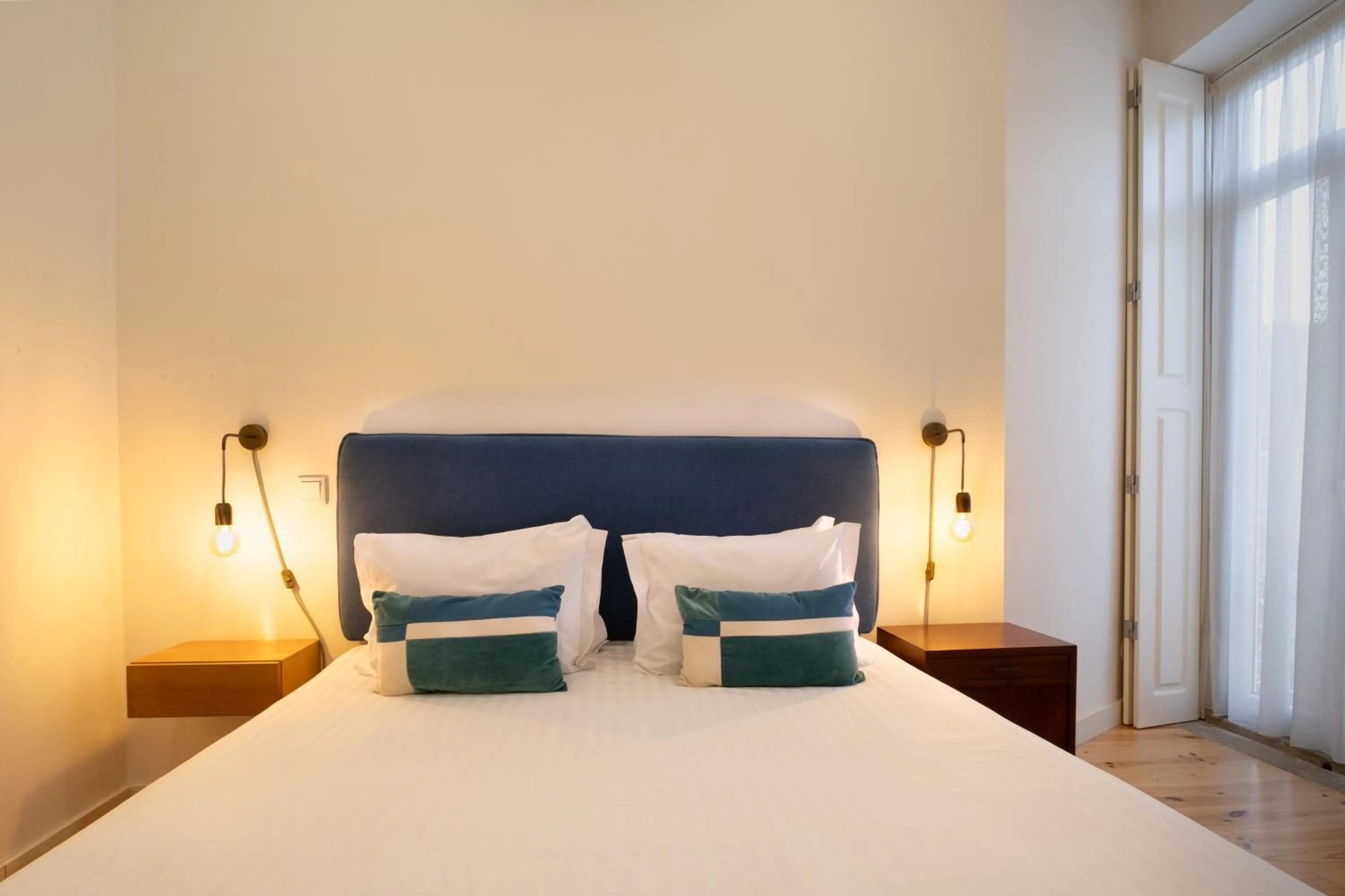 Bedroom, Bed in Bonfim 234 Townhouse