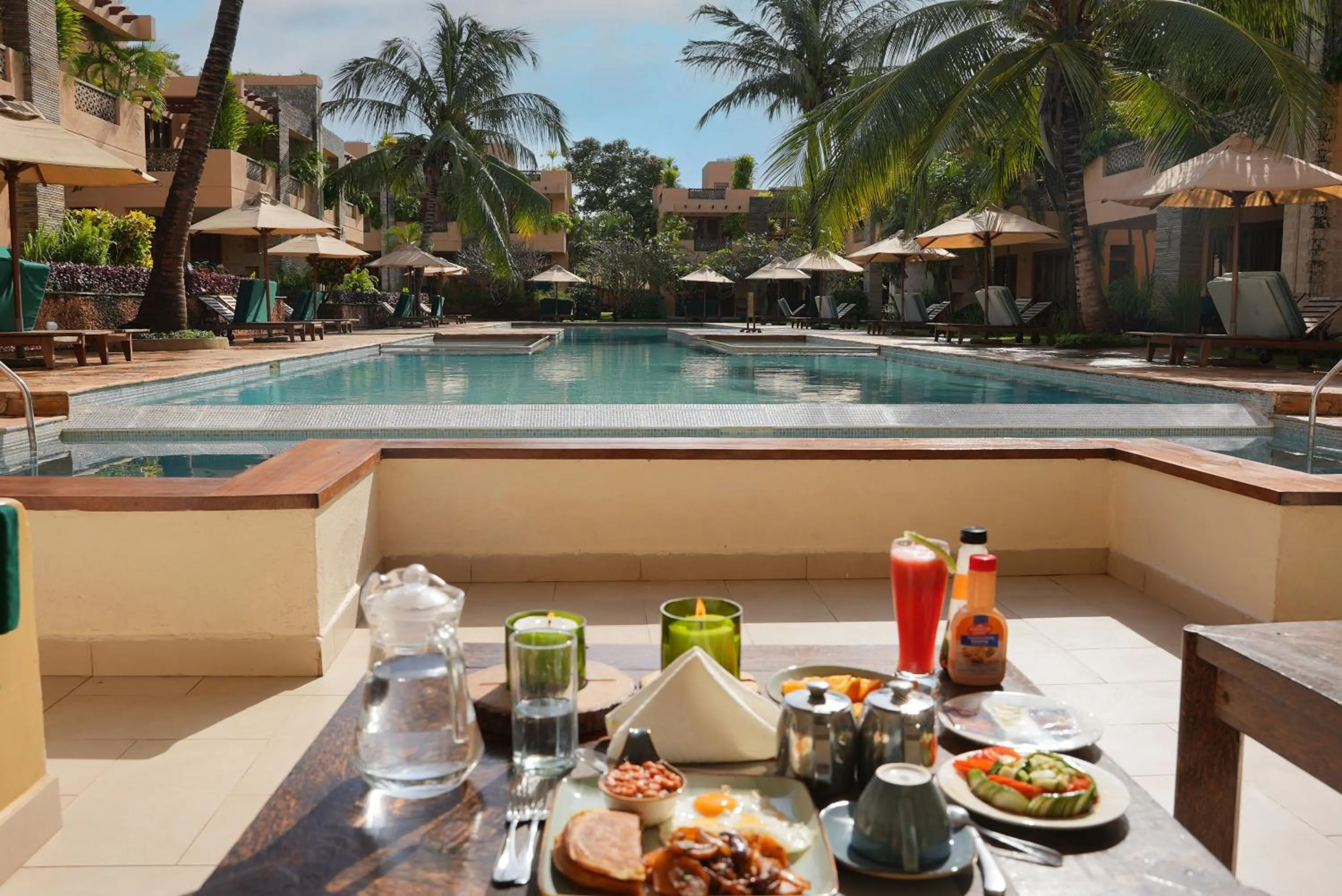 Swimming pool in Villa Mandhari - Diani Beach