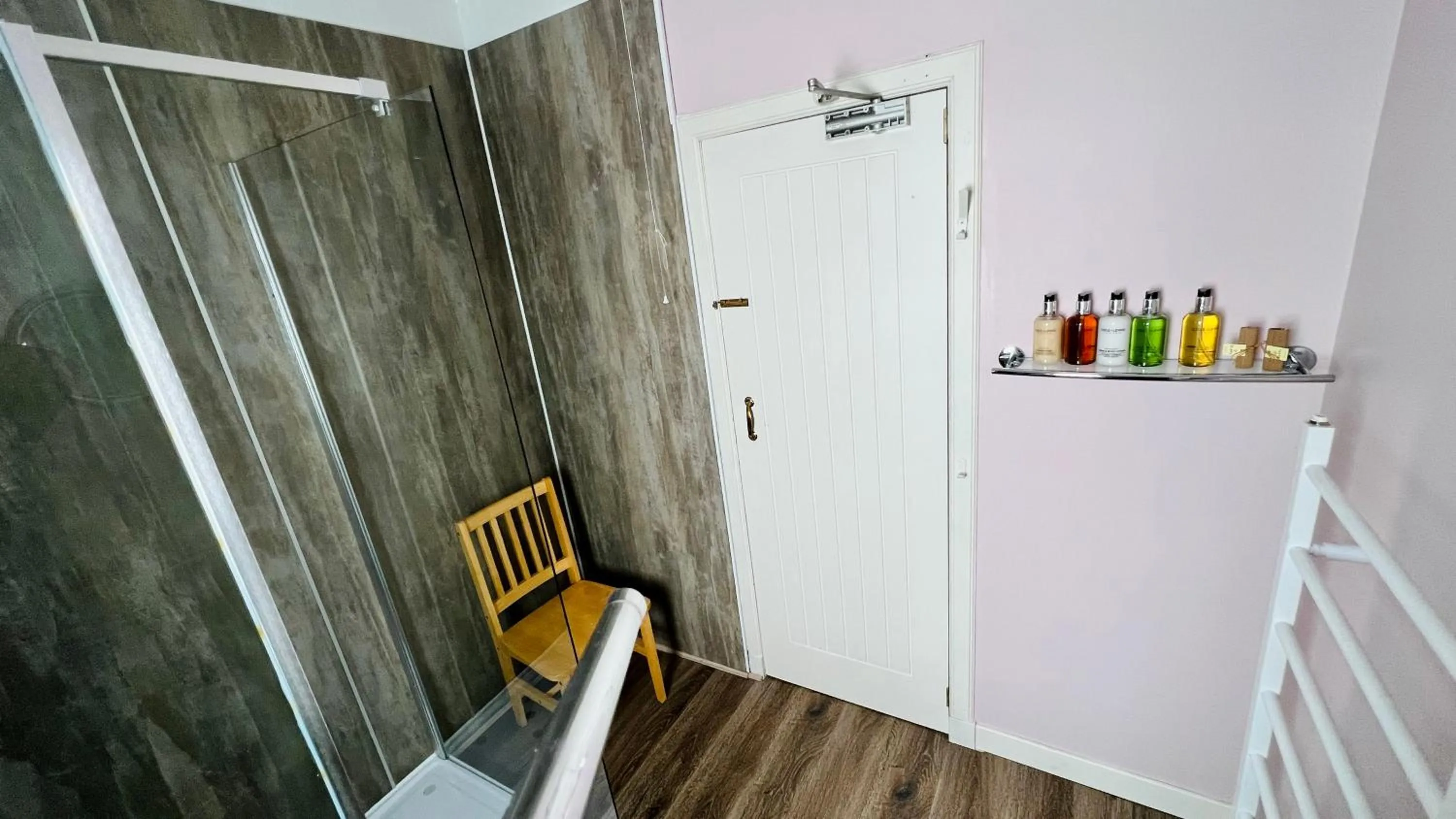 Bathroom in Aultguish Inn