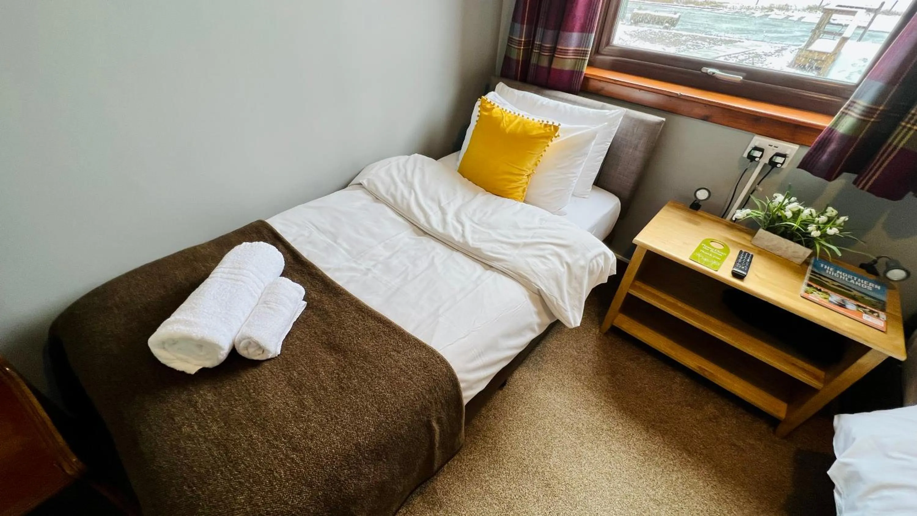 Bed in Aultguish Inn