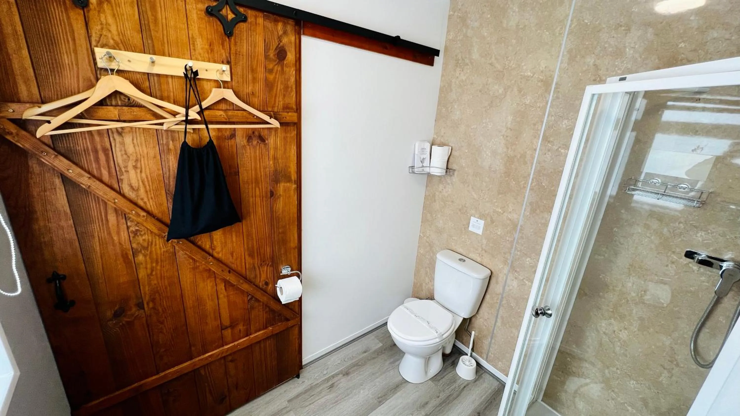 Bathroom in Aultguish Inn