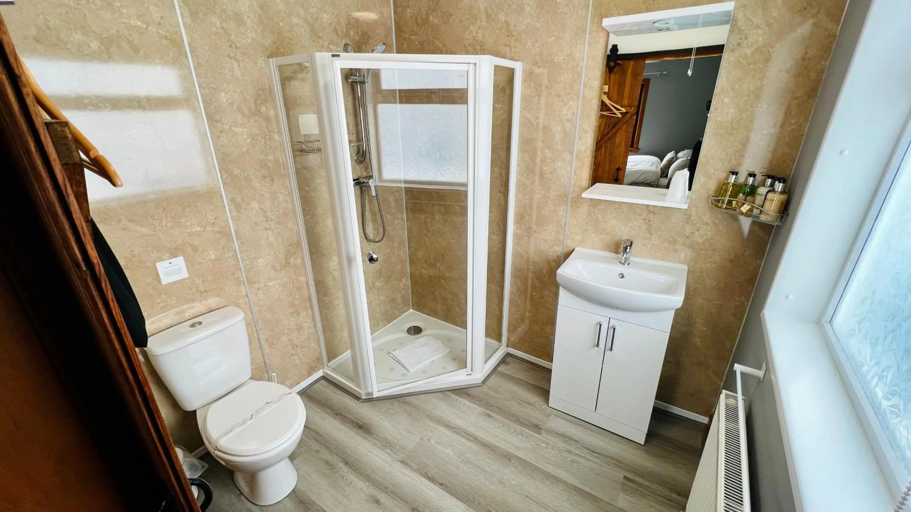 Bathroom in Aultguish Inn