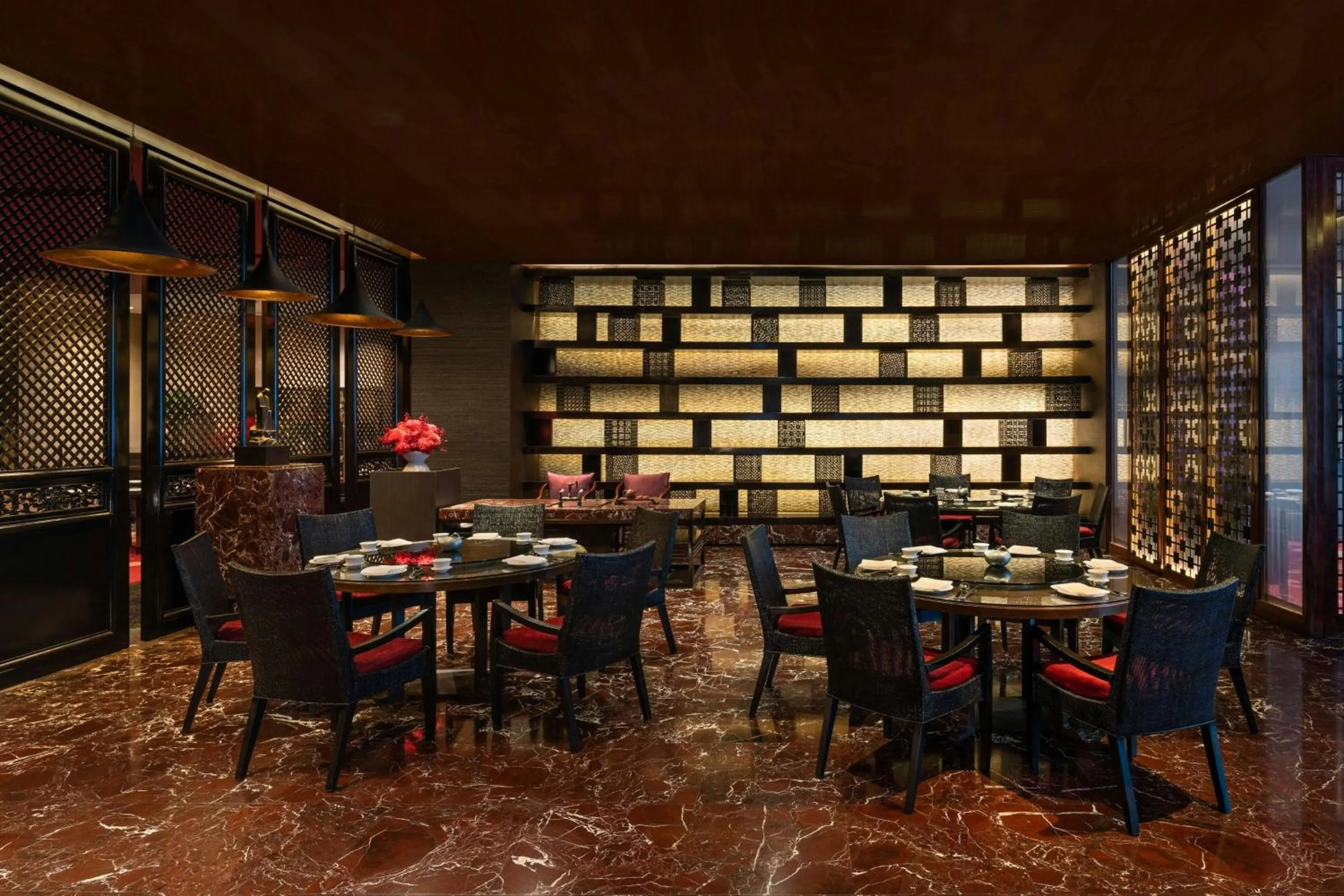 Restaurant/places to eat in Renaissance Bangkok Ratchaprasong Hotel by Marriott