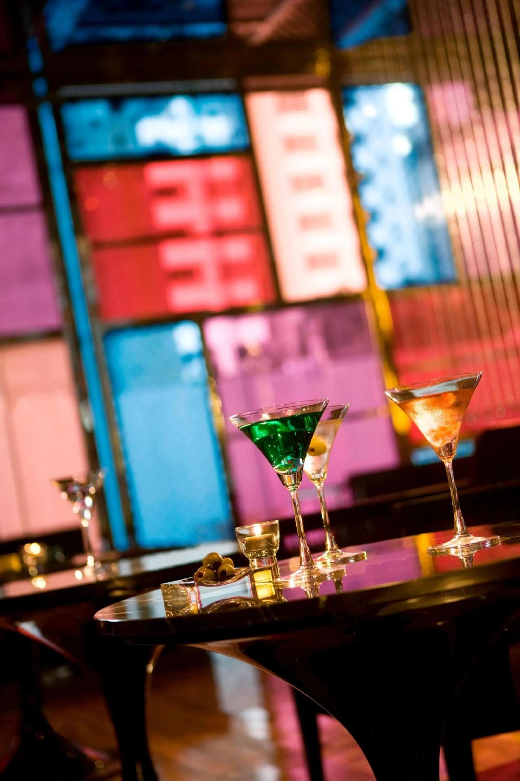 Lounge or bar in Renaissance Bangkok Ratchaprasong Hotel by Marriott