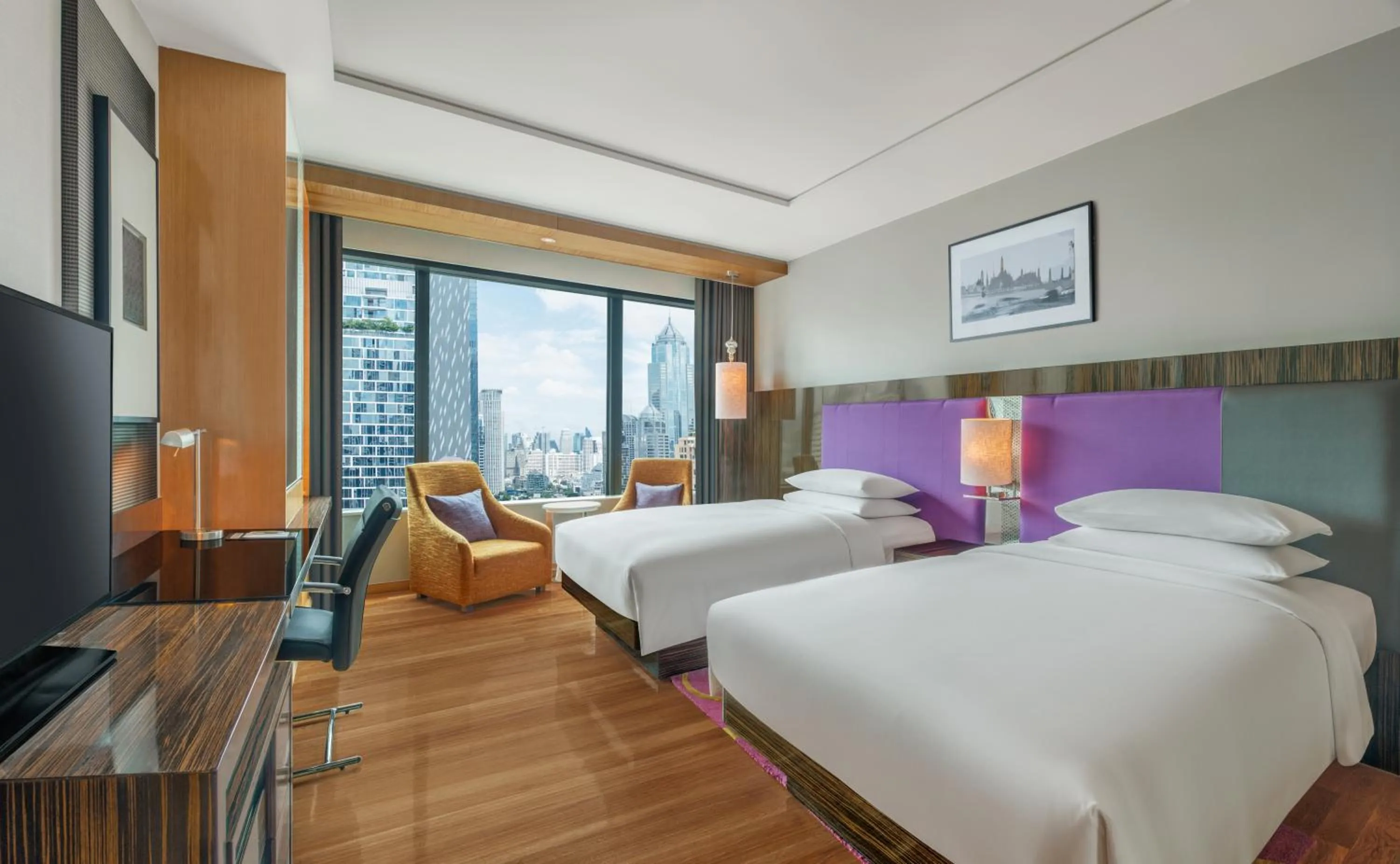 Bed in Renaissance Bangkok Ratchaprasong Hotel by Marriott