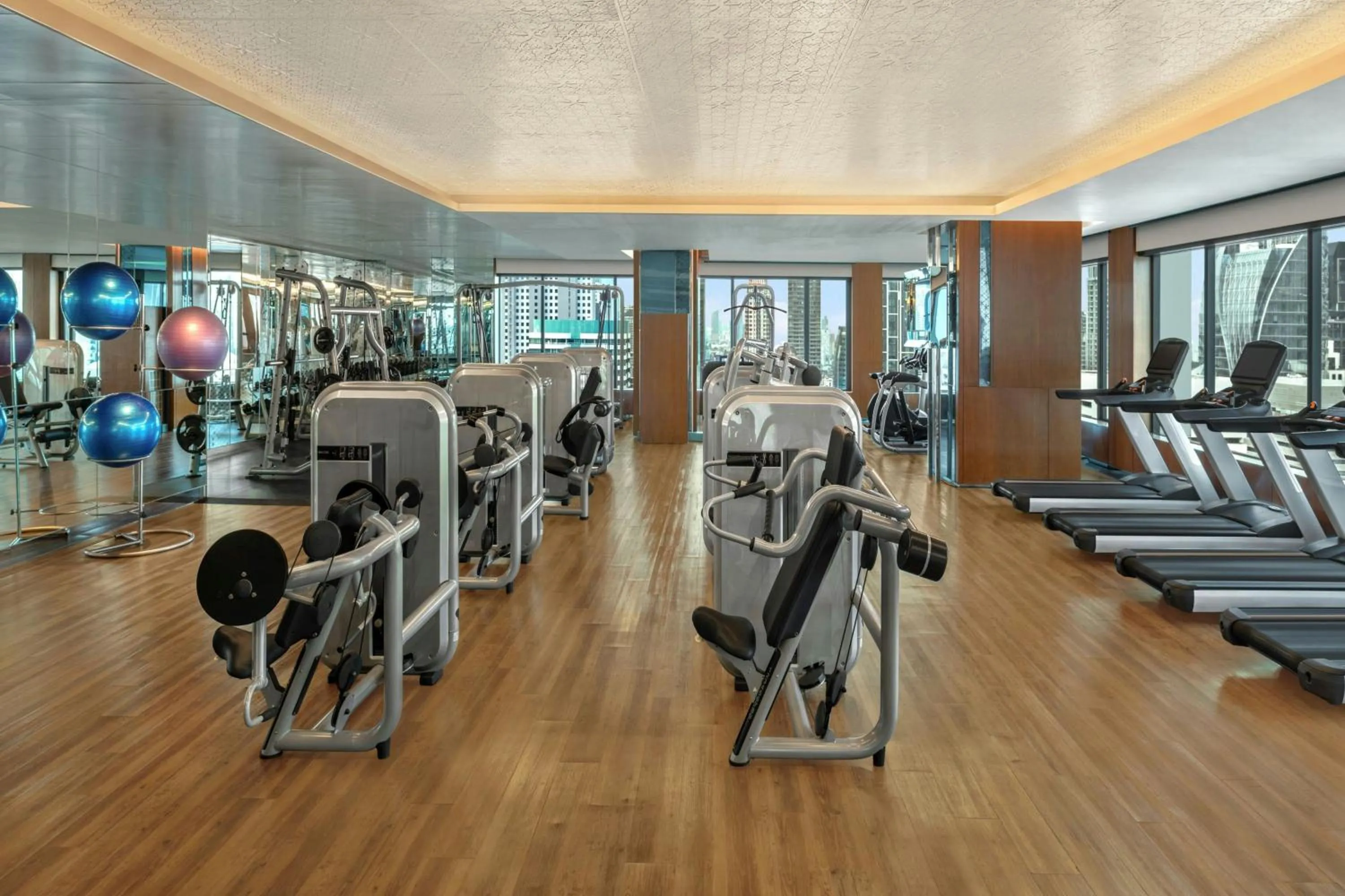 Fitness centre/facilities in Renaissance Bangkok Ratchaprasong Hotel by Marriott