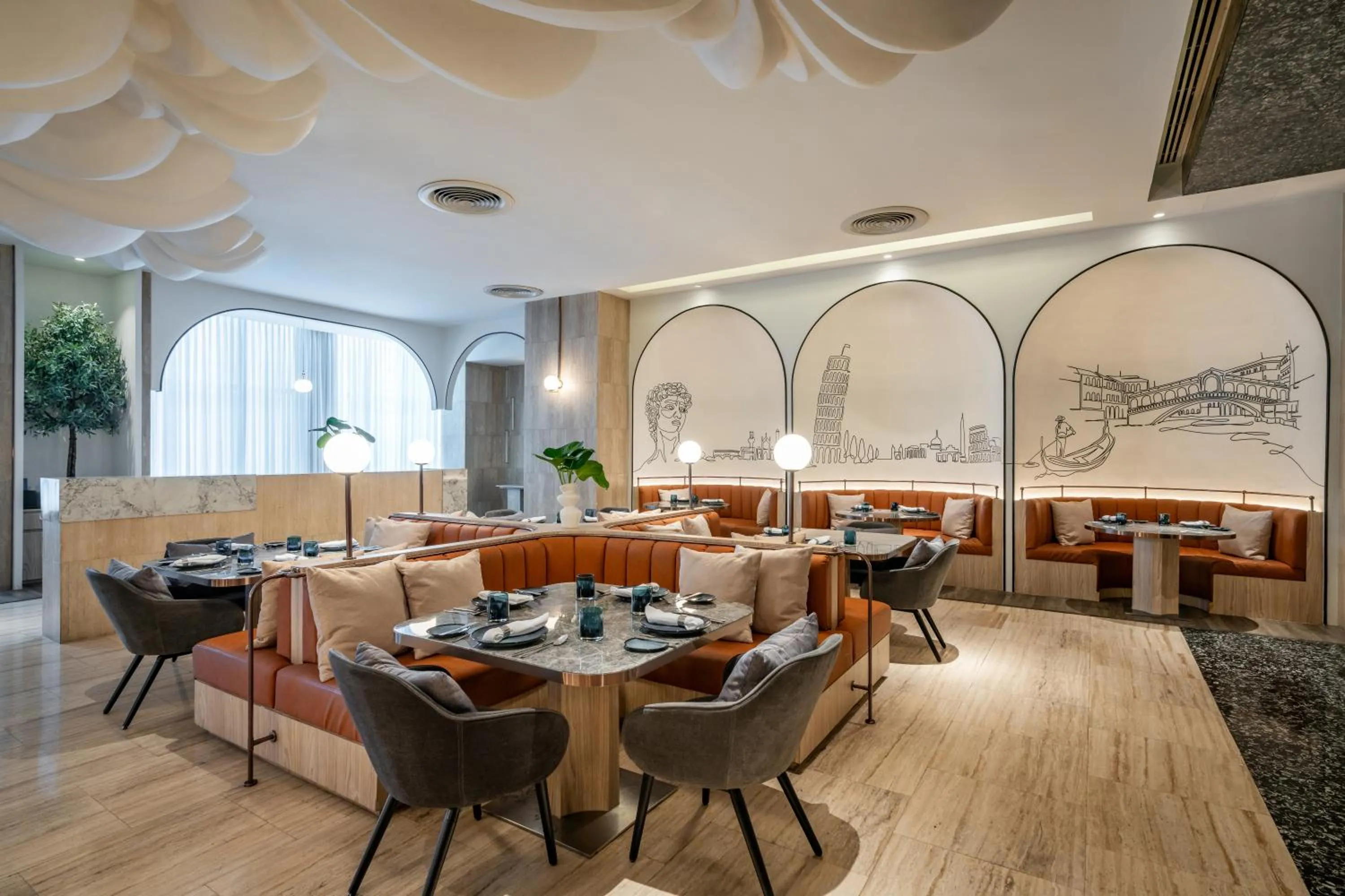 Restaurant/places to eat in Renaissance Bangkok Ratchaprasong Hotel by Marriott