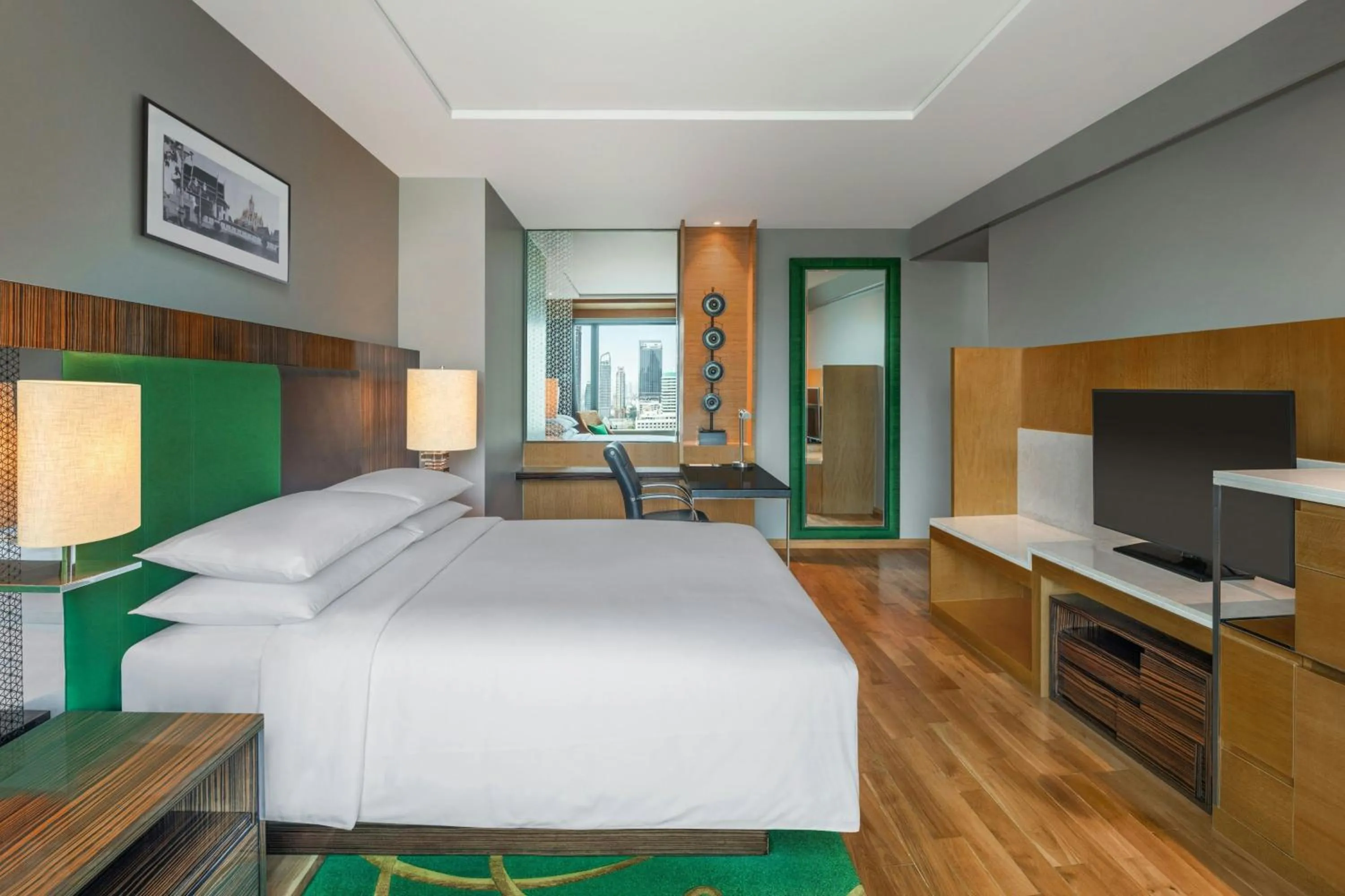 Bedroom, Bed in Renaissance Bangkok Ratchaprasong Hotel by Marriott