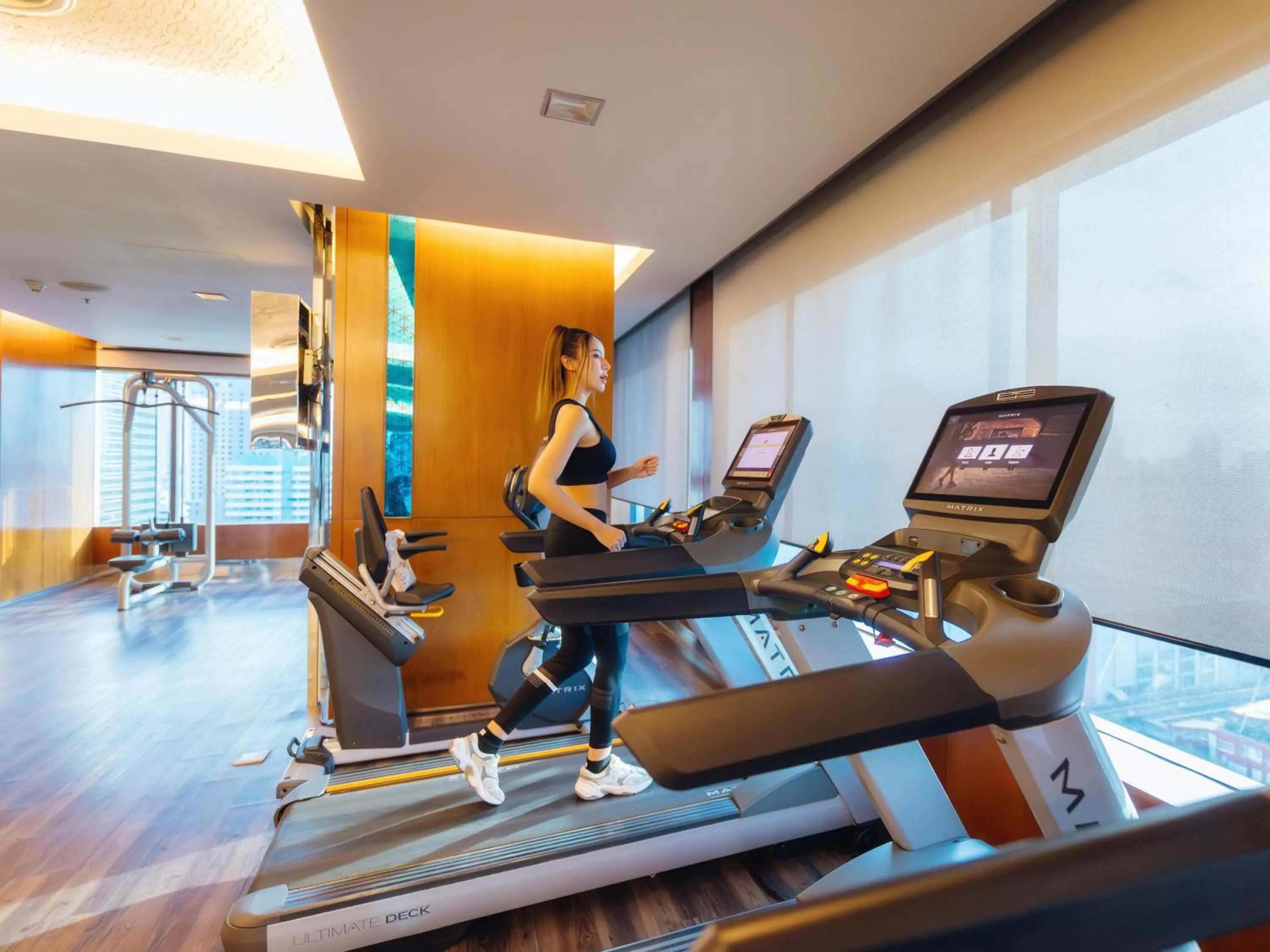Fitness centre/facilities in Renaissance Bangkok Ratchaprasong Hotel by Marriott