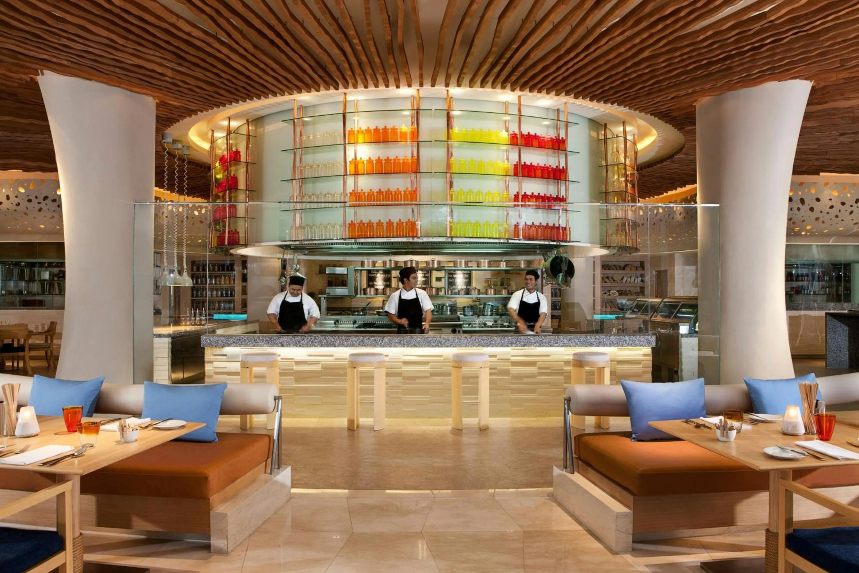 Restaurant/places to eat in Renaissance Phuket Resort & Spa