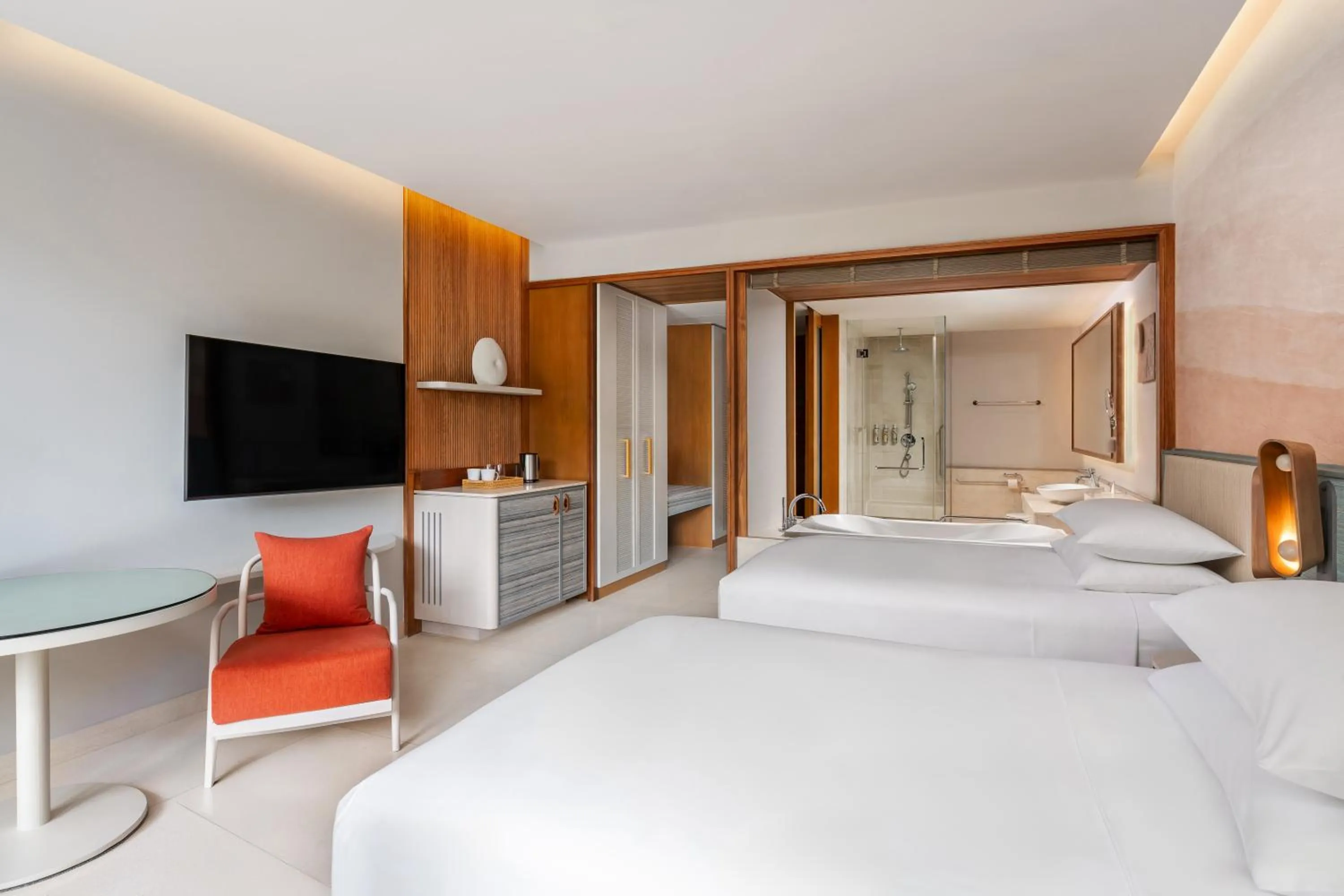 Bed in Renaissance Phuket Resort & Spa