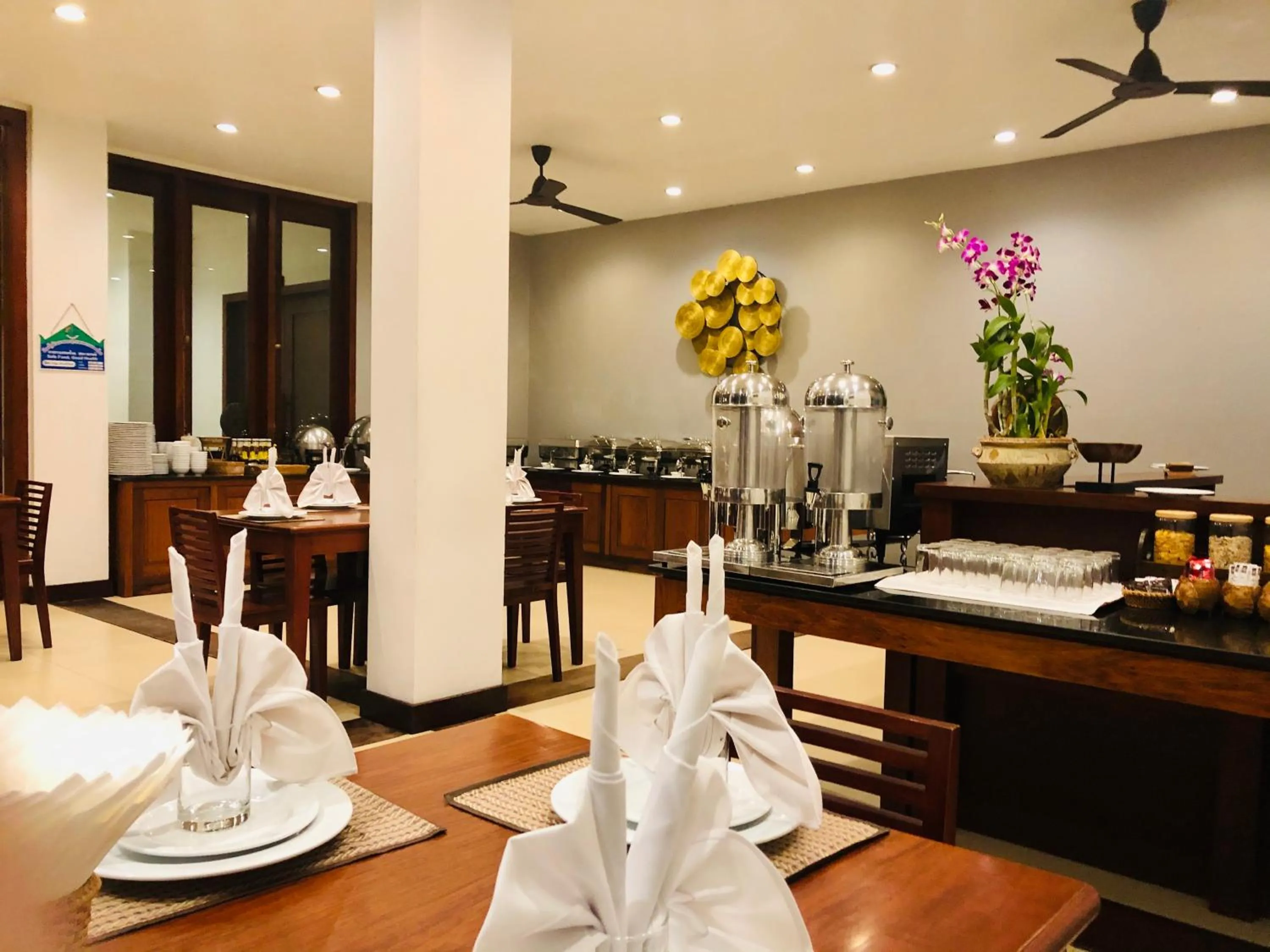 Restaurant/places to eat in Sabaidee@Lao Hotel Vientiane