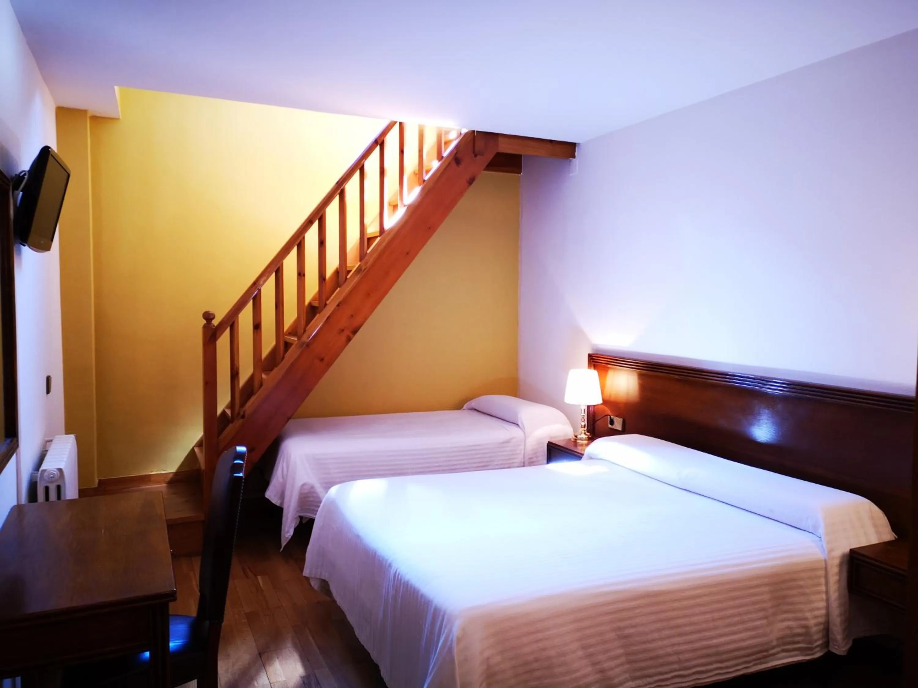 Bedroom, Bed in Hotel Santa Bàrbara De La Vall D'ordino