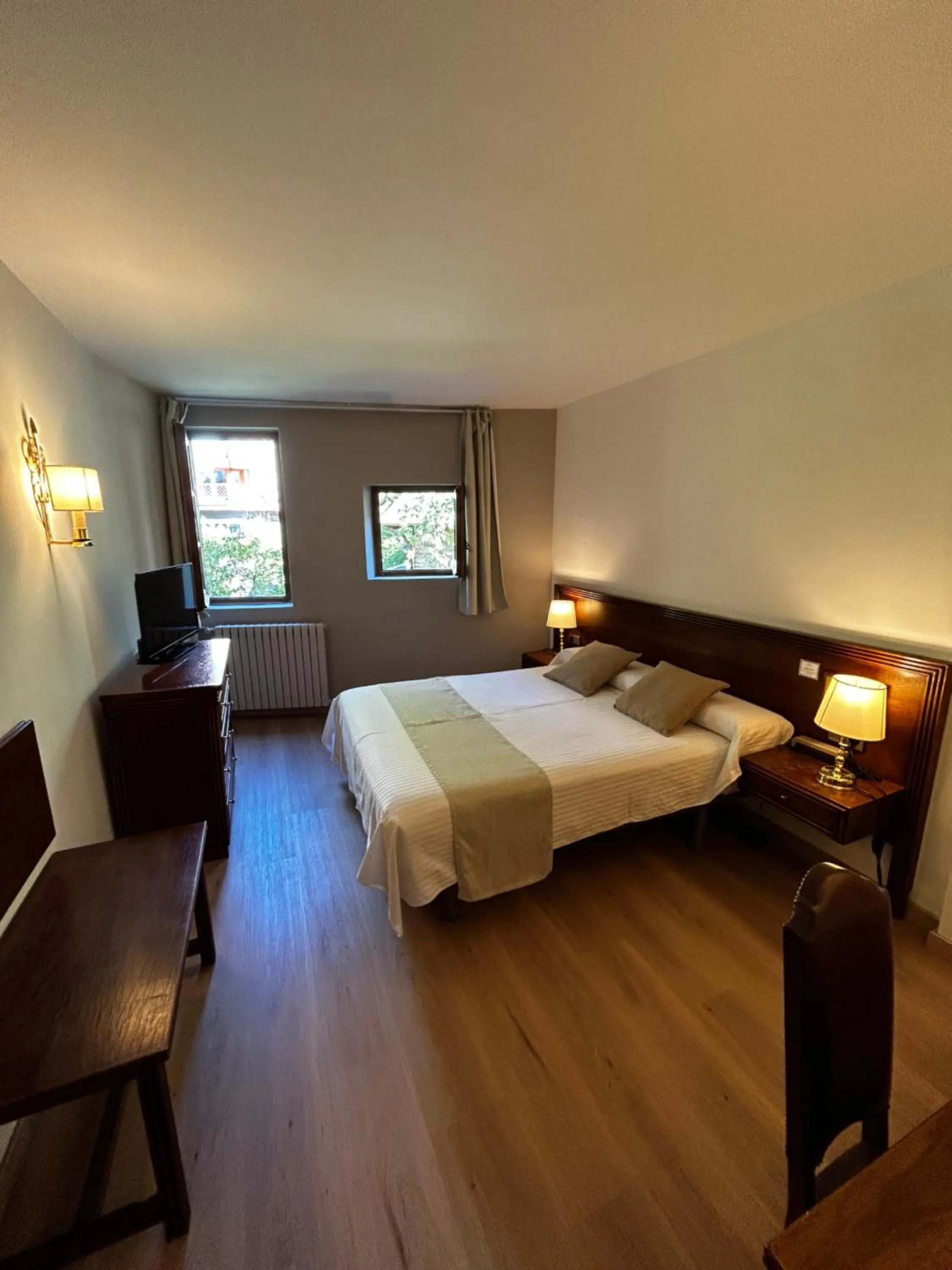 Photo of the whole room, Bed in Hotel Santa Bàrbara De La Vall D'ordino