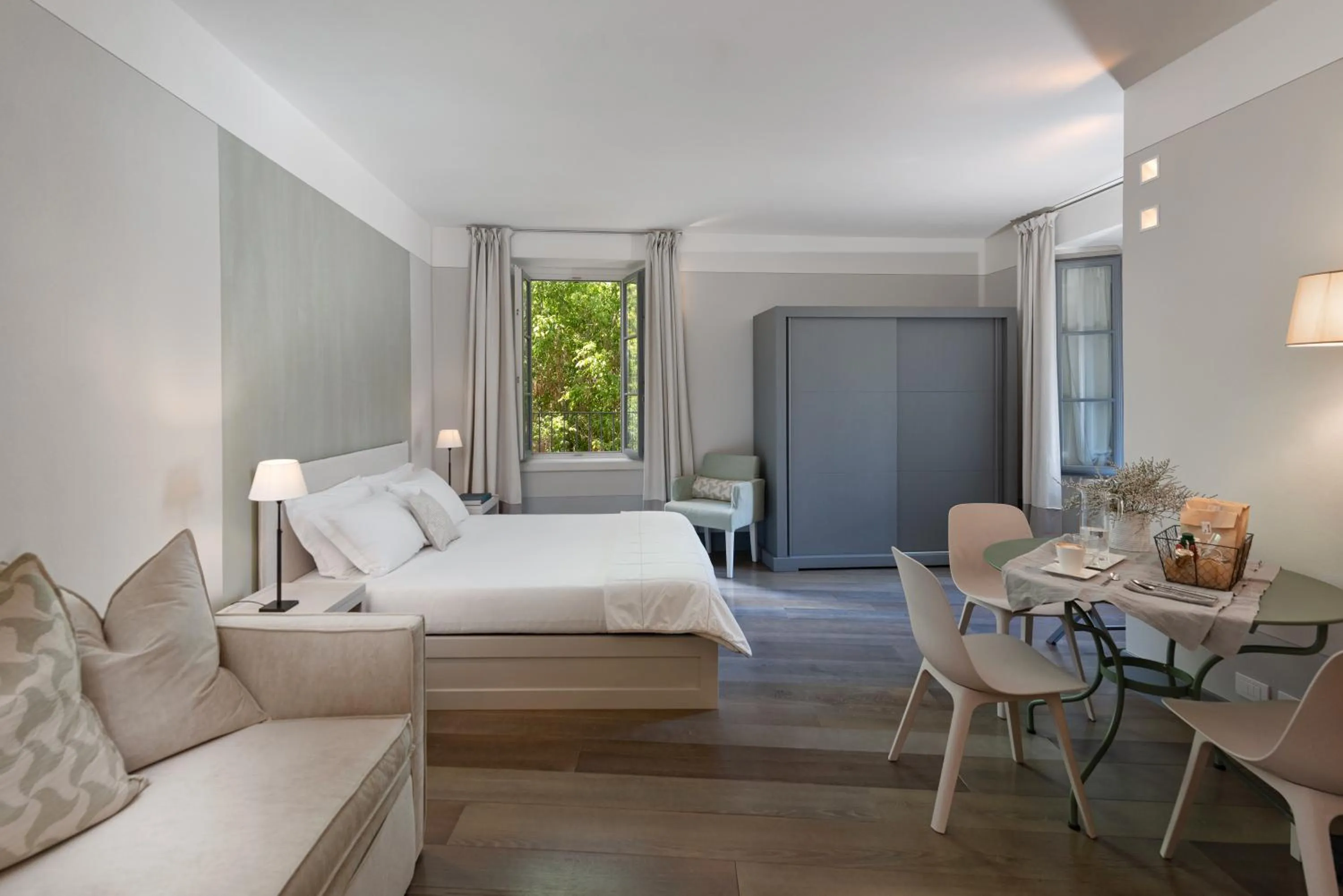 Bedroom, Bed in GombitHotel