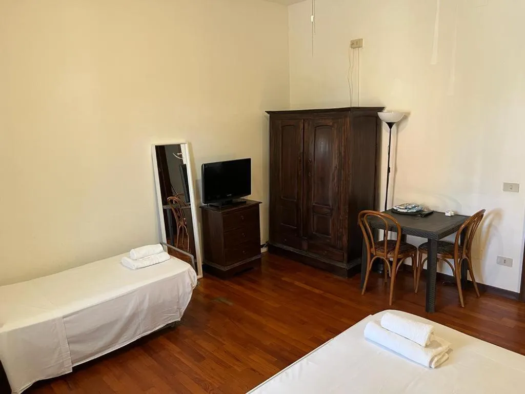 Bedroom, Bed in Il Cielo di Lucio