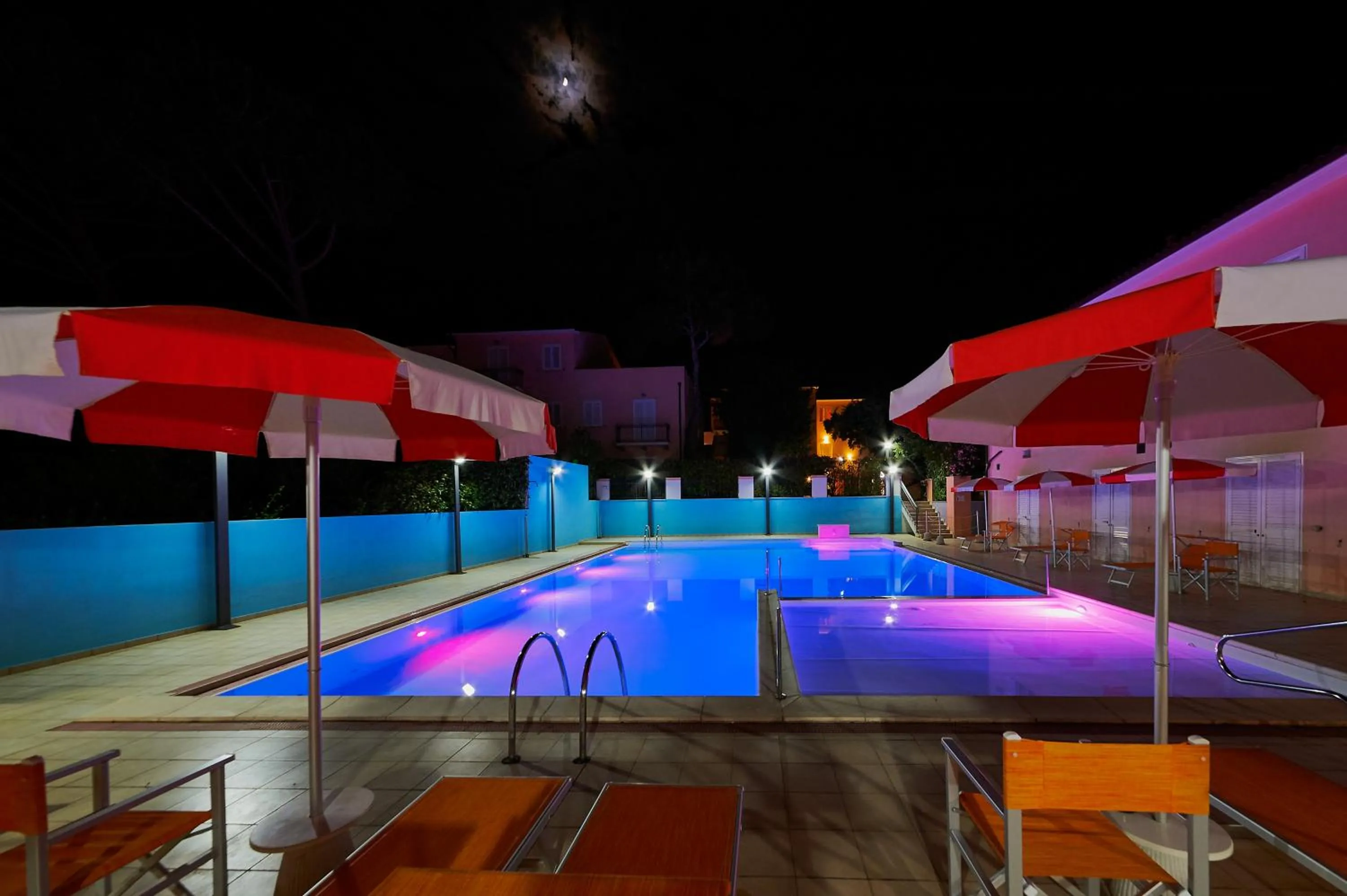 Swimming pool in Bolgheri Marina Resort