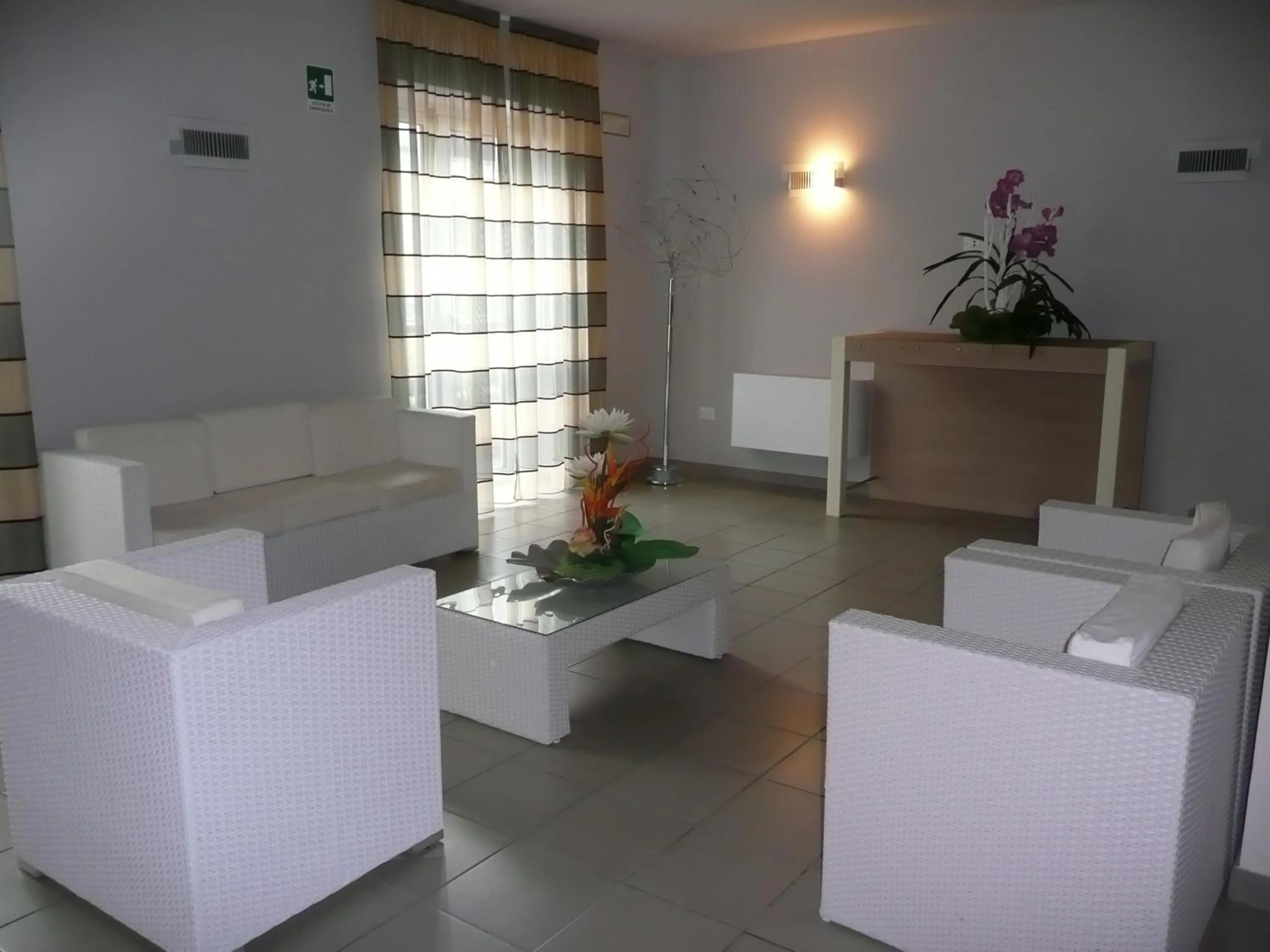 Seating area in Bolgheri Marina Resort