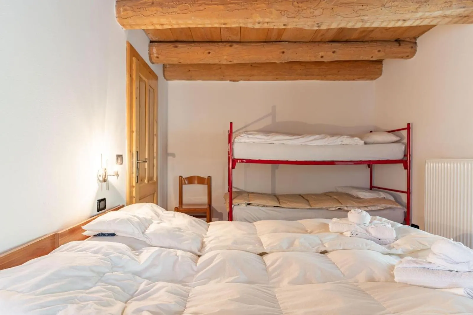 Bed in Chalet Musiera