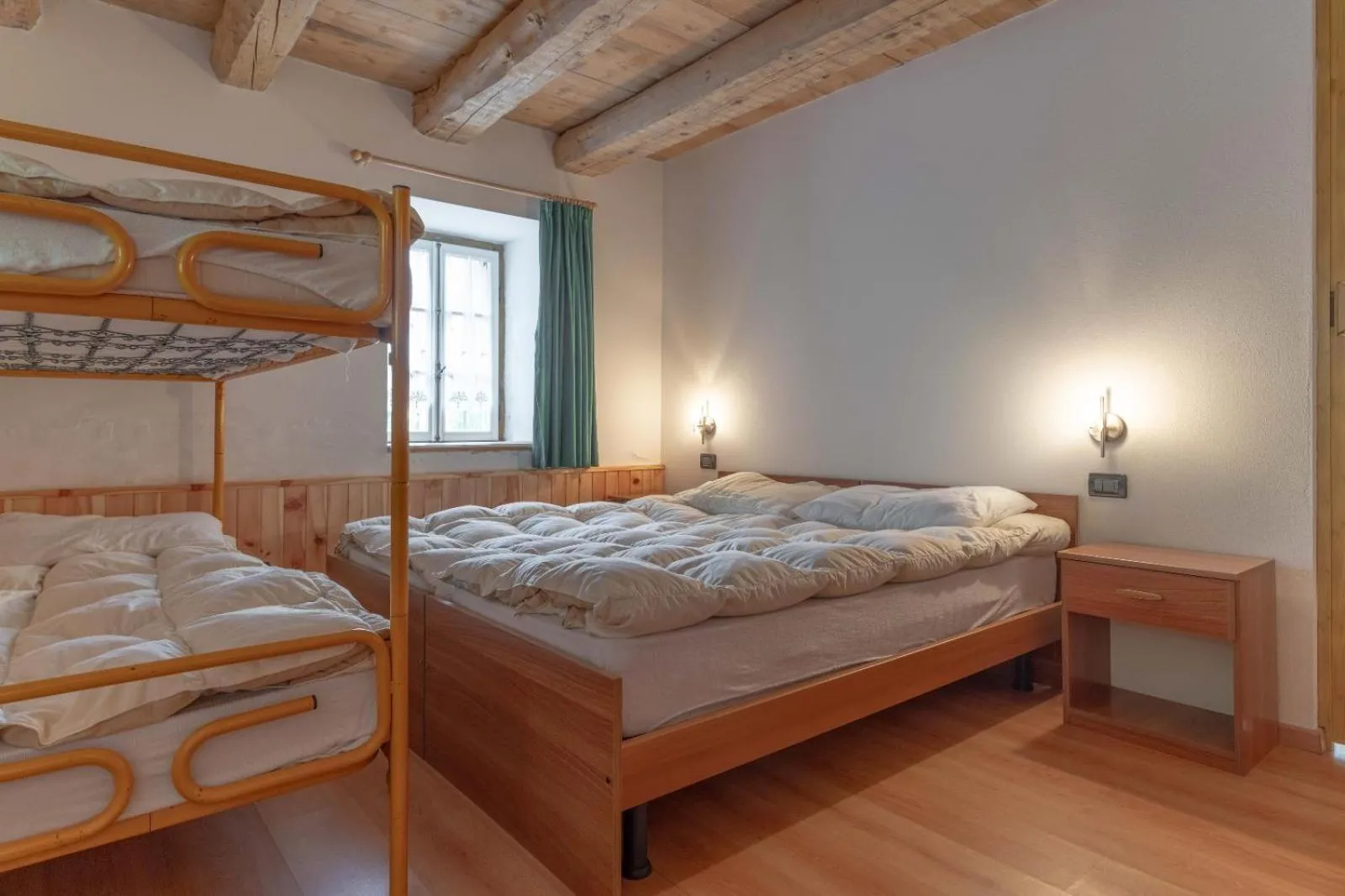 Bed in Chalet Musiera
