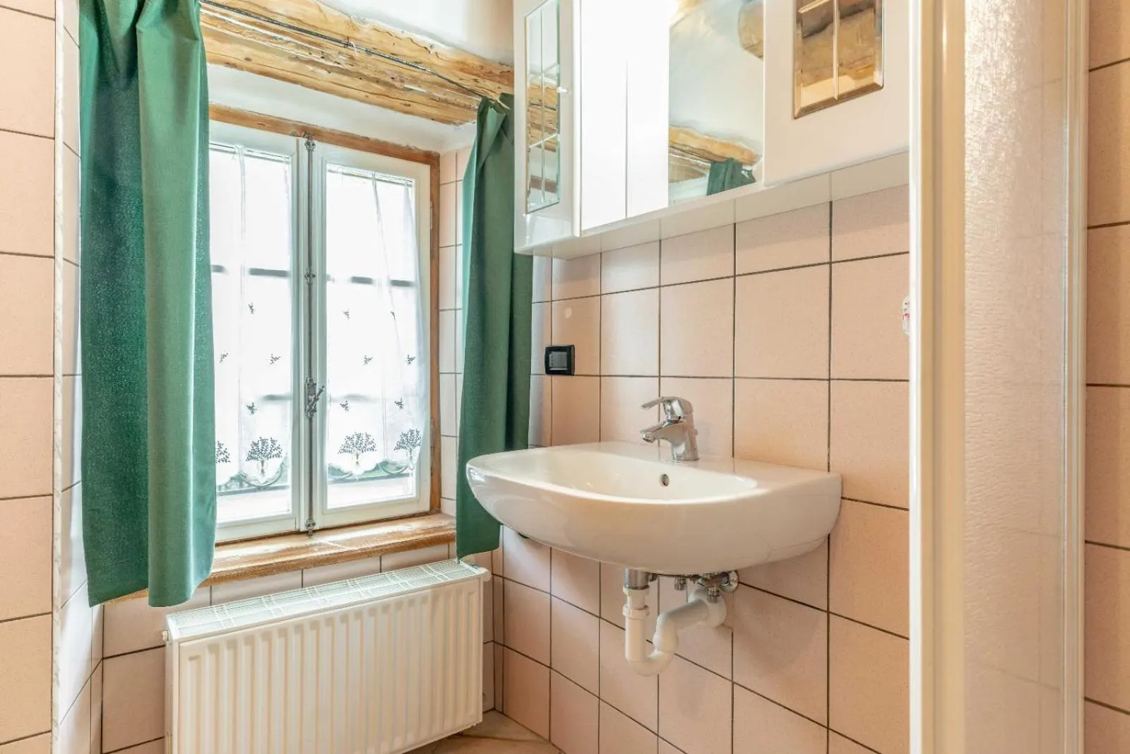 Shower in Chalet Musiera