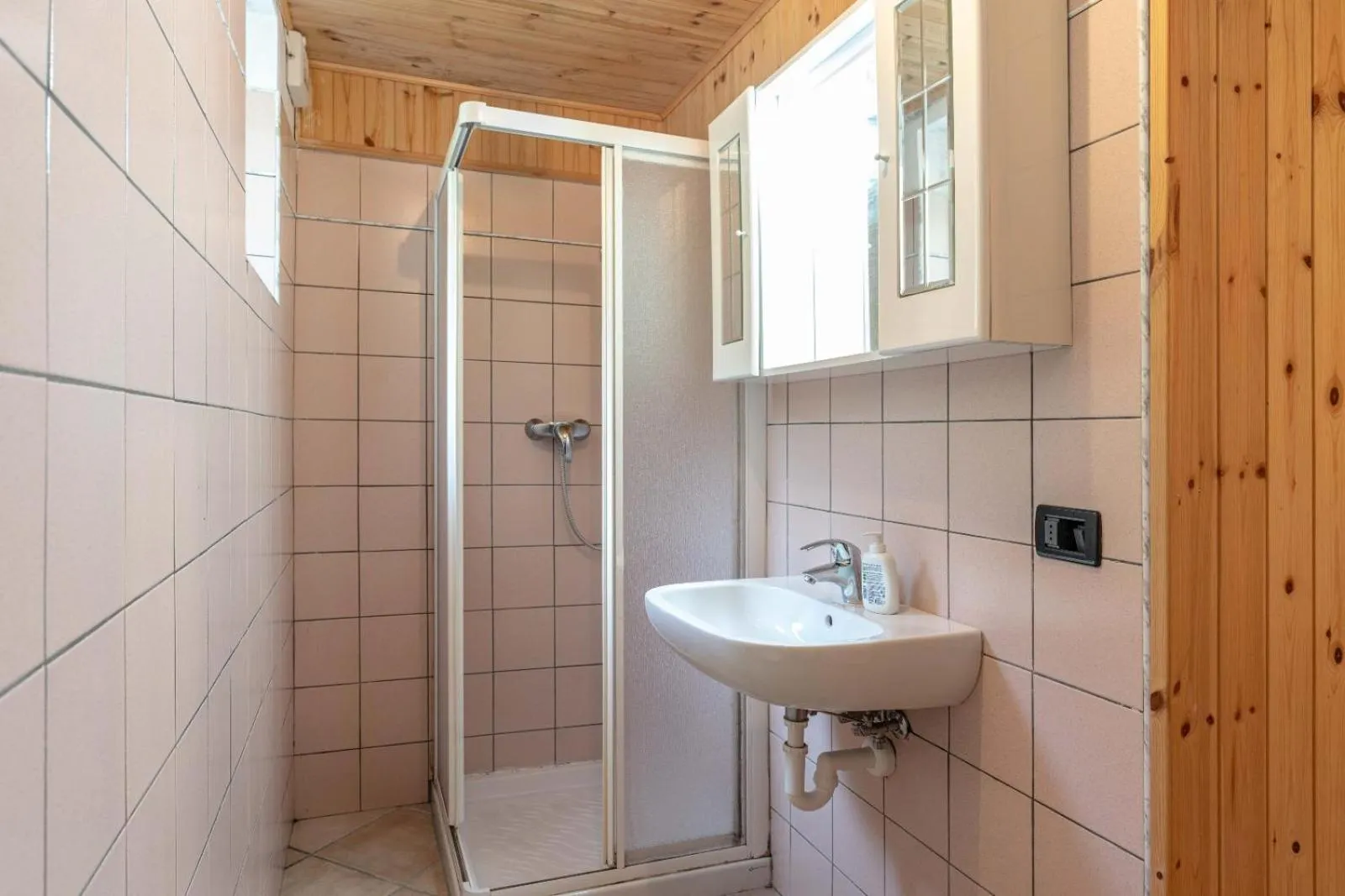 Shower in Chalet Musiera