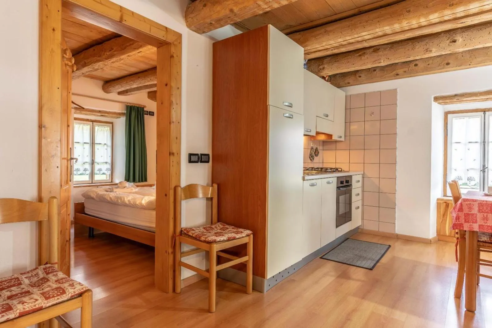 Kitchen or kitchenette in Chalet Musiera