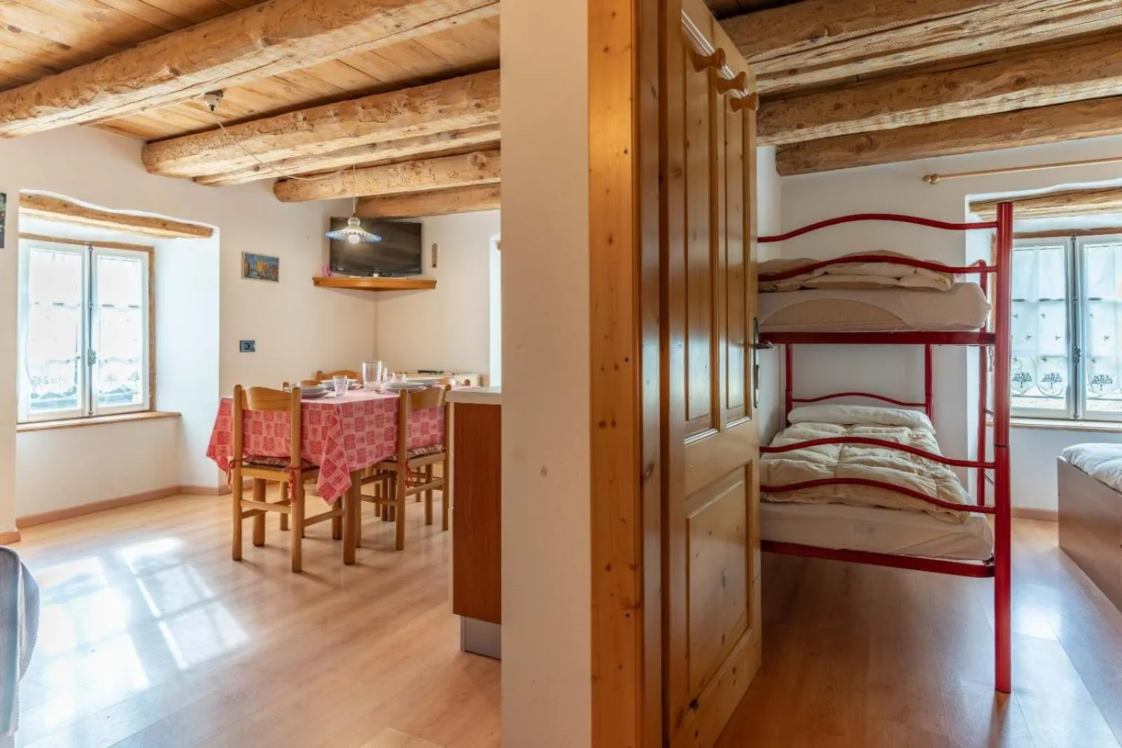 Photo of the whole room in Chalet Musiera