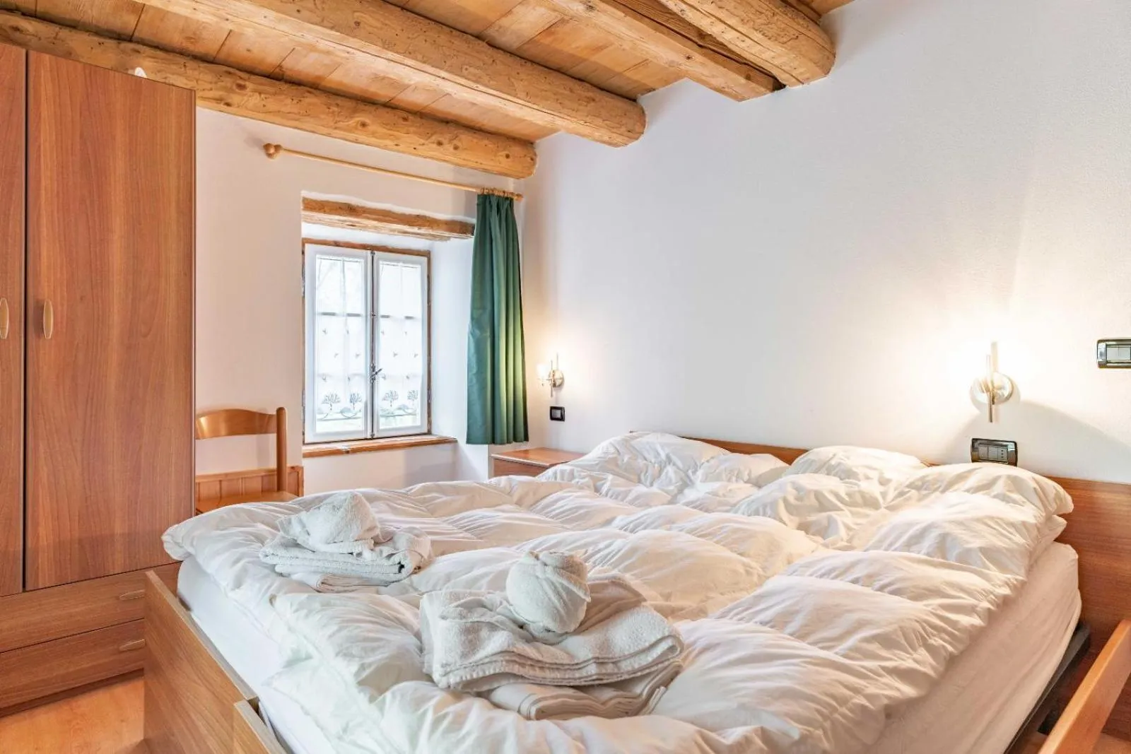 Bed in Chalet Musiera