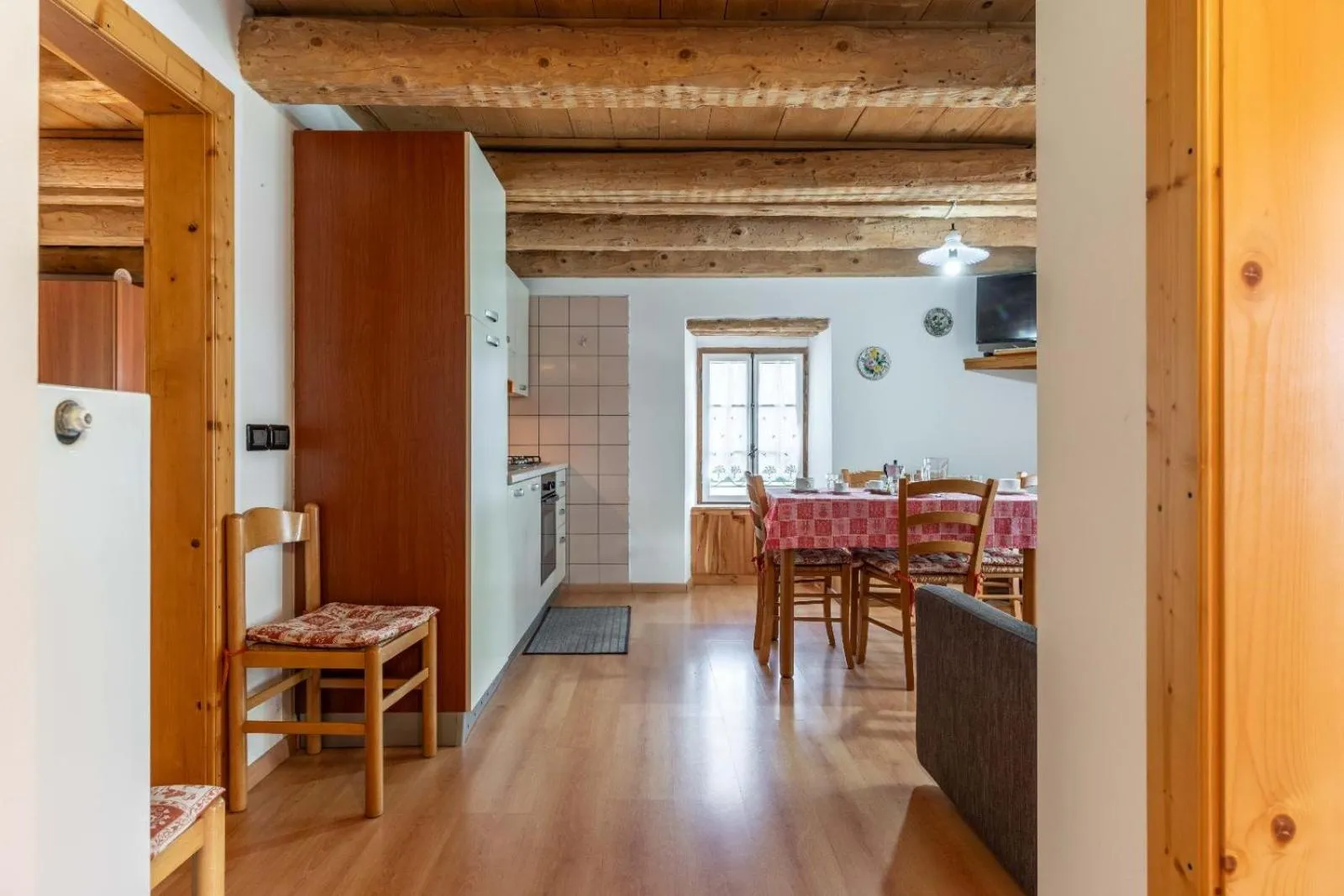 Kitchen or kitchenette in Chalet Musiera