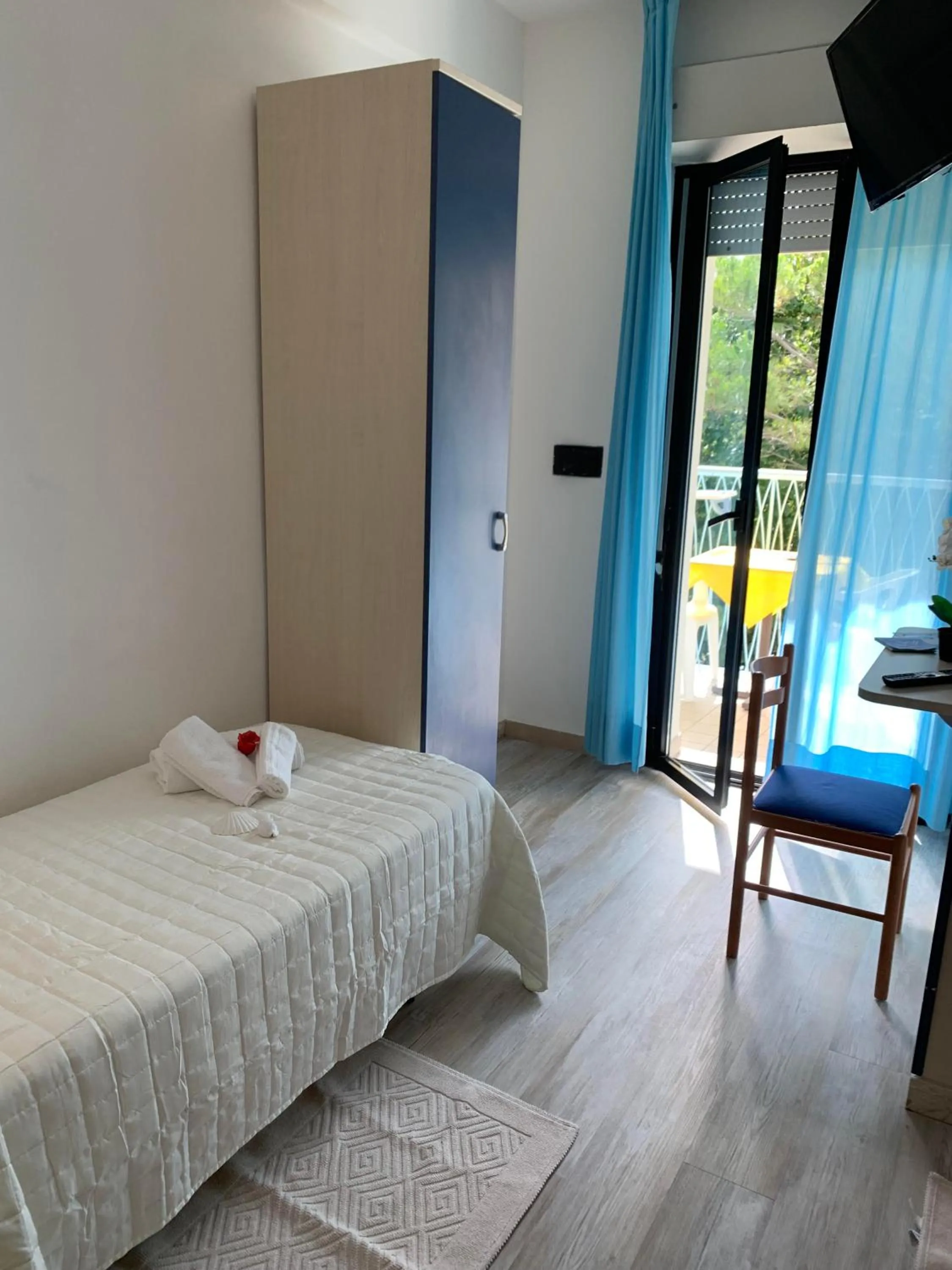 Bed in Hotel Mercedes