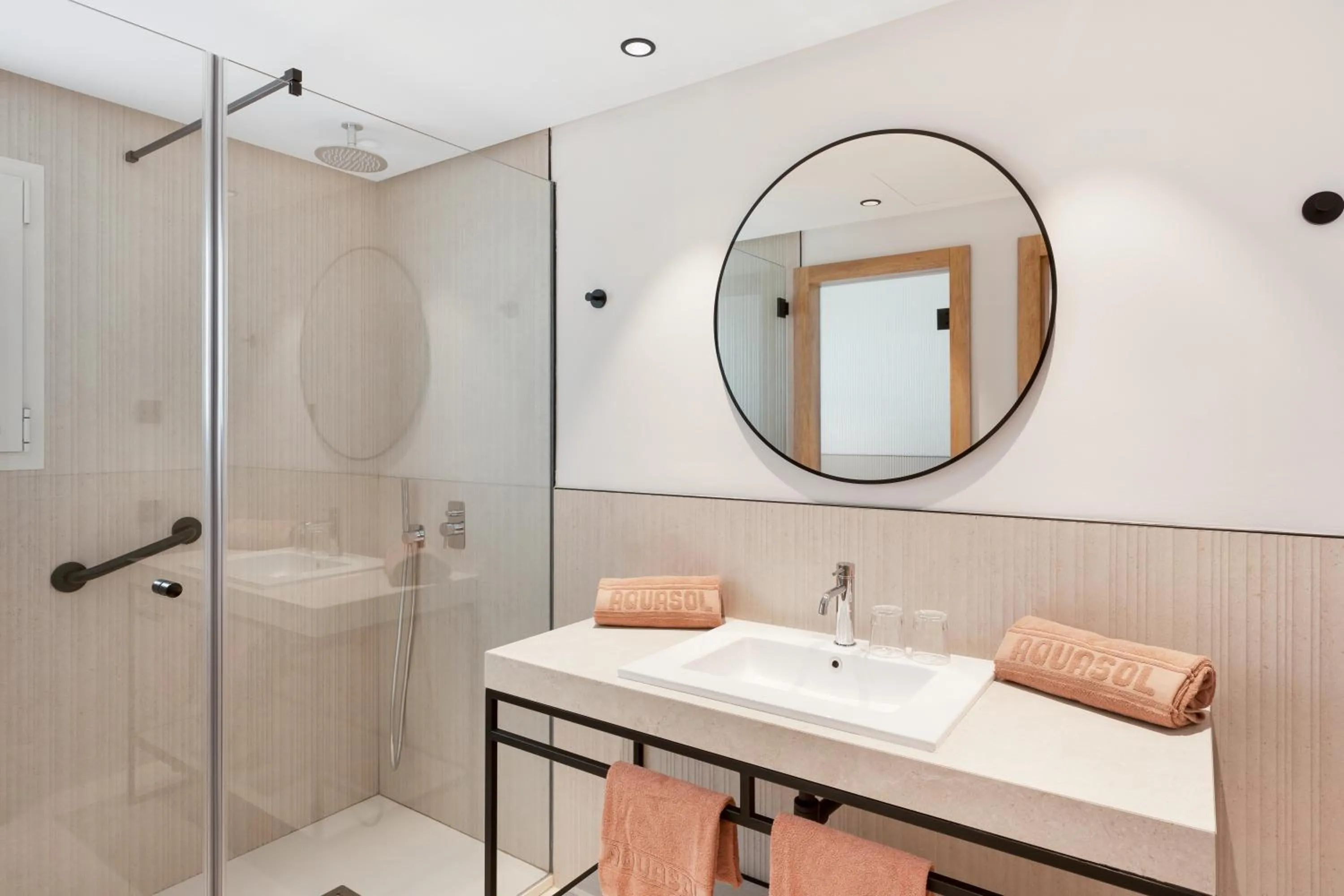 Shower in Aparthotel Aquasol