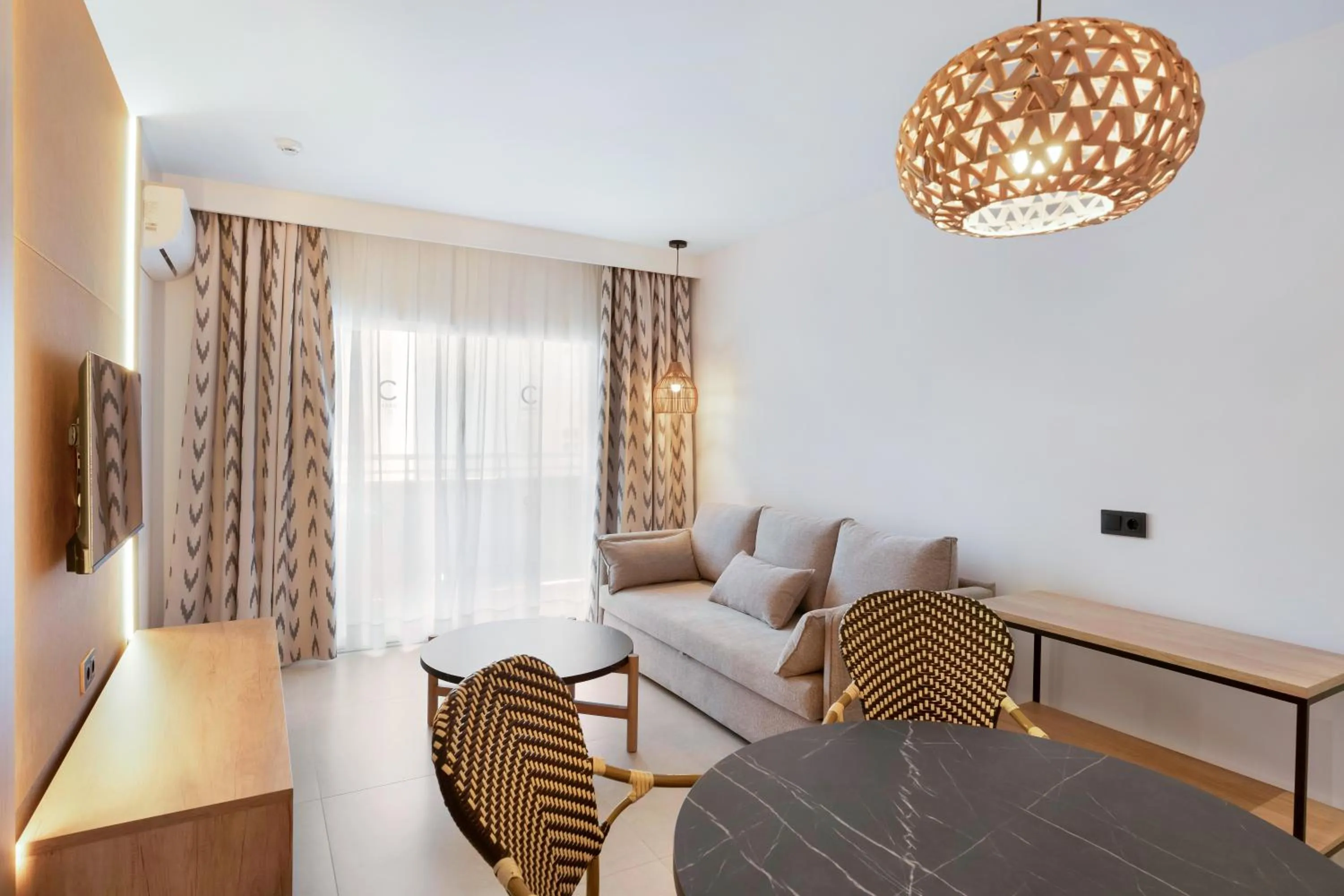 Dining area in Aparthotel Aquasol